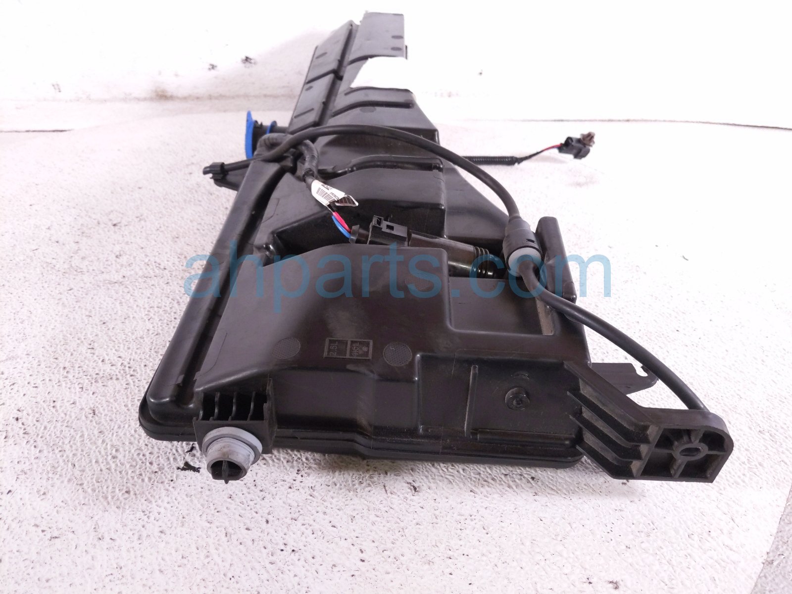 2024 Honda Pilot Windshield Washer Reservoir Tank 76841 T90 A11 Replacement 2024 Honda Pilot Windshield Washer Reservoir Tank 76841 T90 A11 Replacement thumbnail