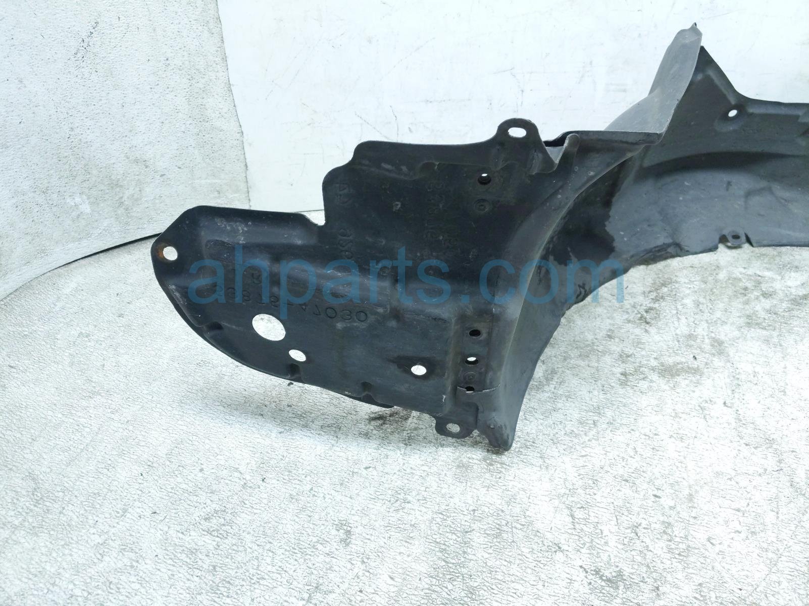 2014 Toyota Prius Front Passenger Inner Fender Liner Htbk 53875 47030 Replacement 2014 Toyota Prius Front Passenger Inner Fender Liner Htbk 53875 47030 Replacement thumbnail