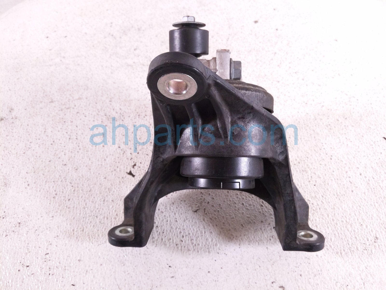 2024 Honda Pilot Engine/motor Passenger Side Engine Mount W/bracket 3.5l 50820 TYA A01 Replacement 2024 Honda Pilot Engine/motor Passenger Side Engine Mount W/bracket 3.5l 50820 TYA A01 Replacement thumbnail