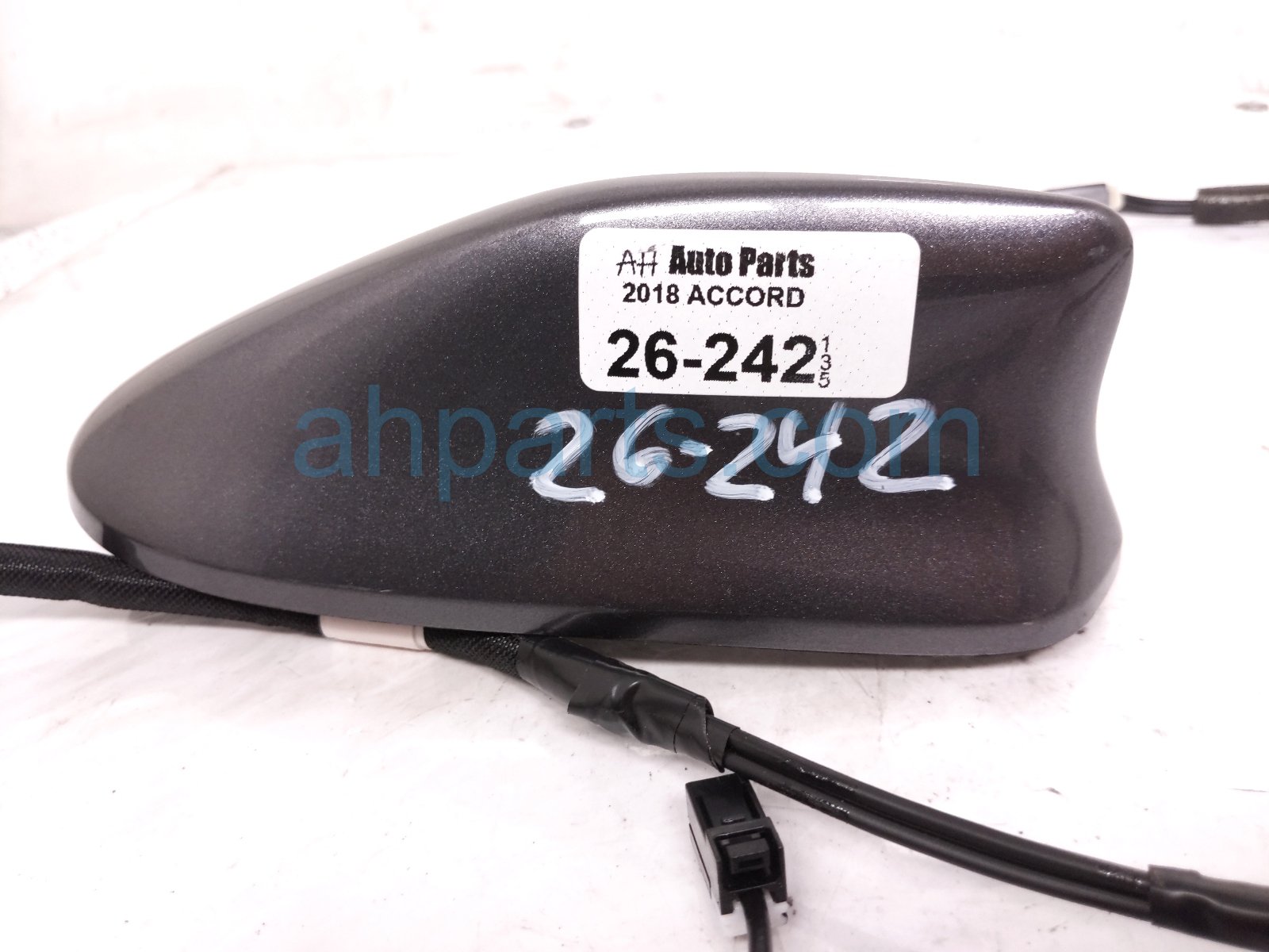 2018 Honda Accord Roof Antenna Gray 39150 TVA A61ZG Replacement 2018 Honda Accord Roof Antenna Gray 39150 TVA A61ZG Replacement thumbnail