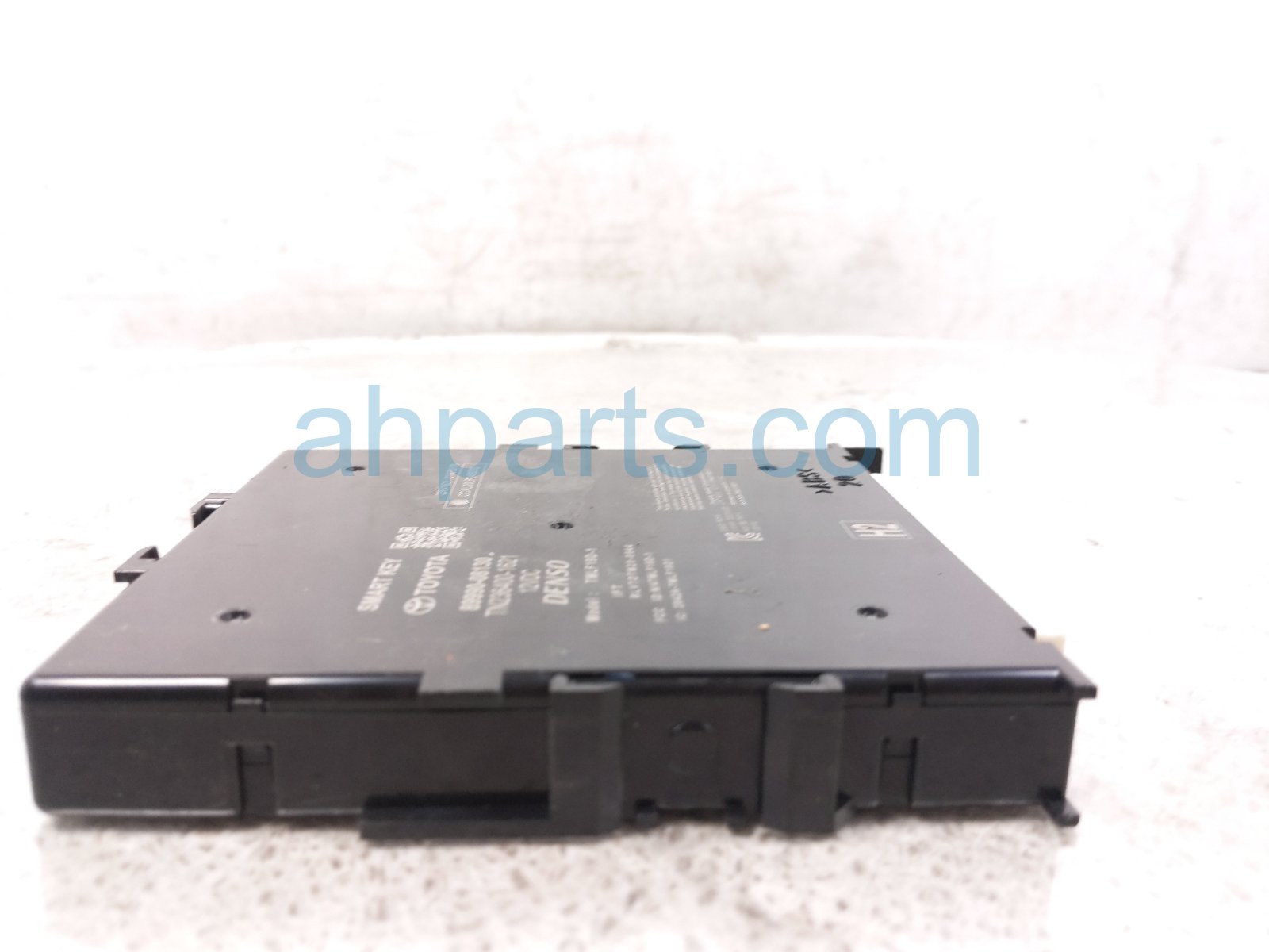 2022 Toyota Sienna Smart Key Control Module Xle Hybrid 89990 08130 Replacement 2022 Toyota Sienna Smart Key Control Module Xle Hybrid 89990 08130 Replacement thumbnail