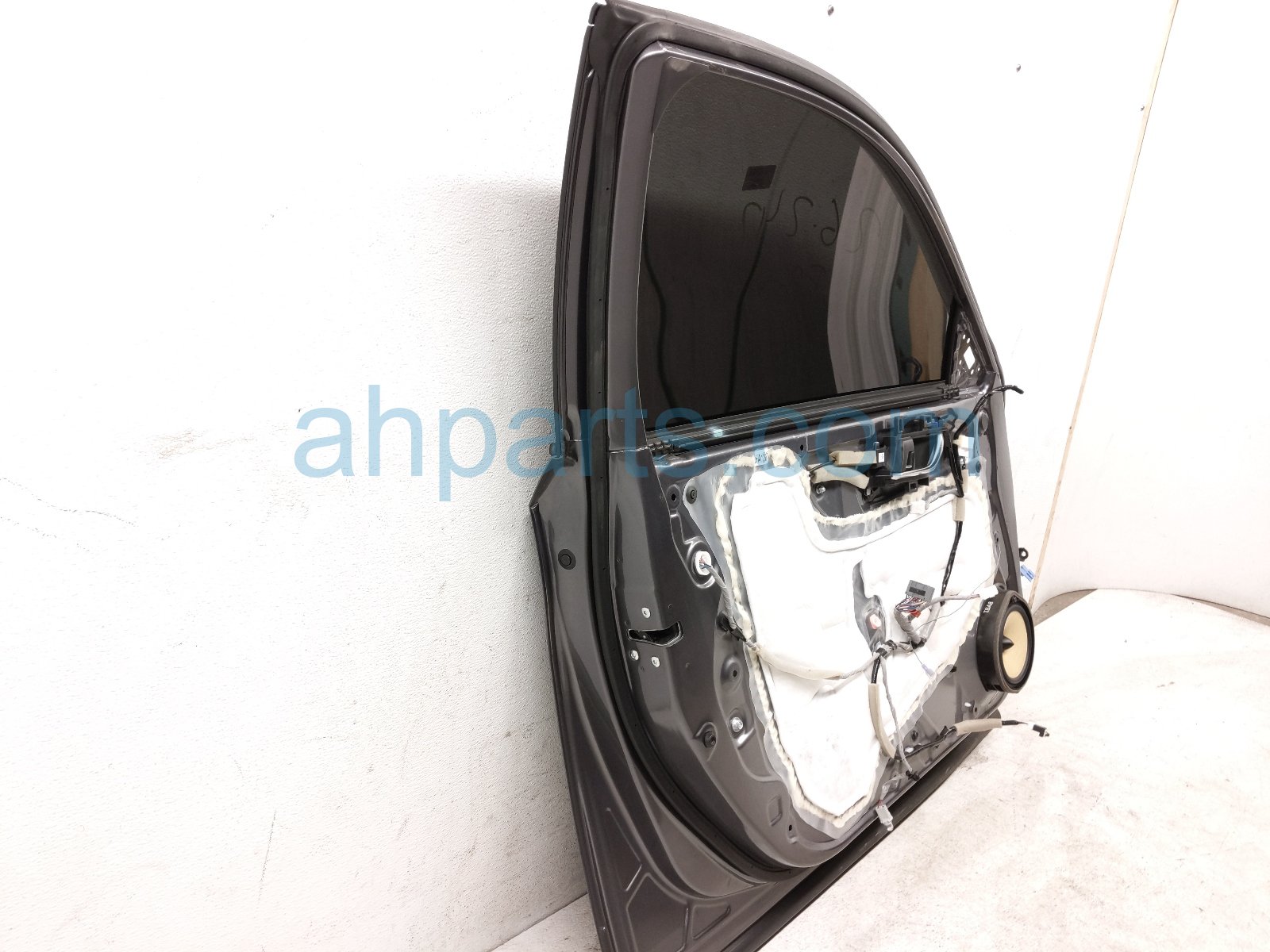 2018 Honda Accord Front Driver Door Grey No Mirror/trim 67050 TVA 315ZZ Replacement 2018 Honda Accord Front Driver Door Grey No Mirror/trim 67050 TVA 315ZZ Replacement thumbnail