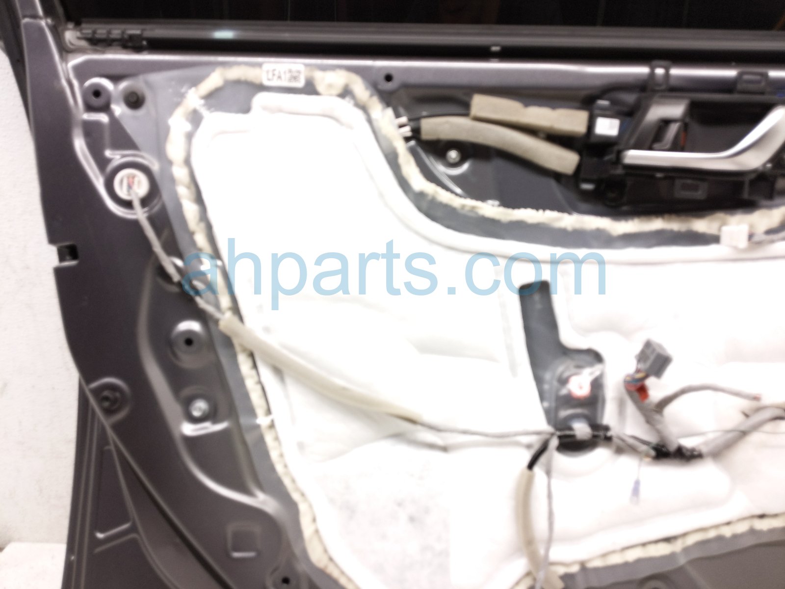2018 Honda Accord Front Driver Door Grey No Mirror/trim 67050 TVA 315ZZ Replacement 2018 Honda Accord Front Driver Door Grey No Mirror/trim 67050 TVA 315ZZ Replacement thumbnail