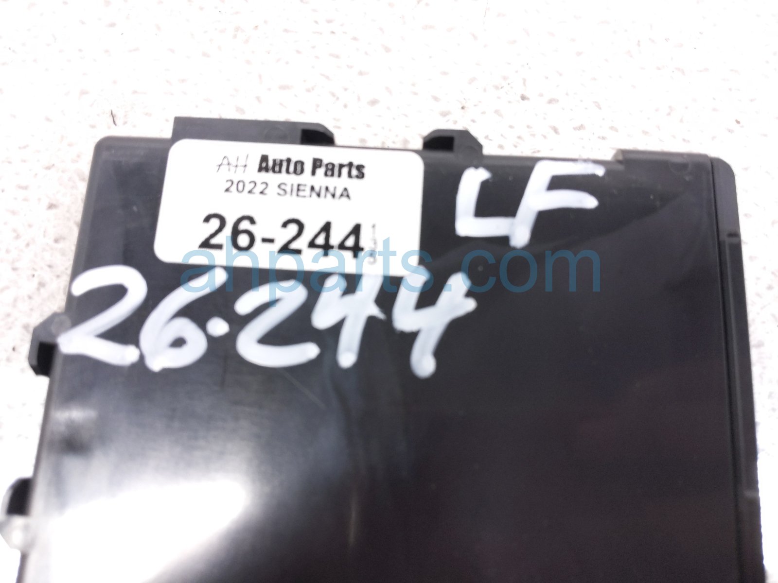 2022 Toyota Sienna Engine Computer Unit 2.5l Hyb Fwd 89981 08011 Replacement 2022 Toyota Sienna Engine Computer Unit 2.5l Hyb Fwd 89981 08011 Replacement thumbnail