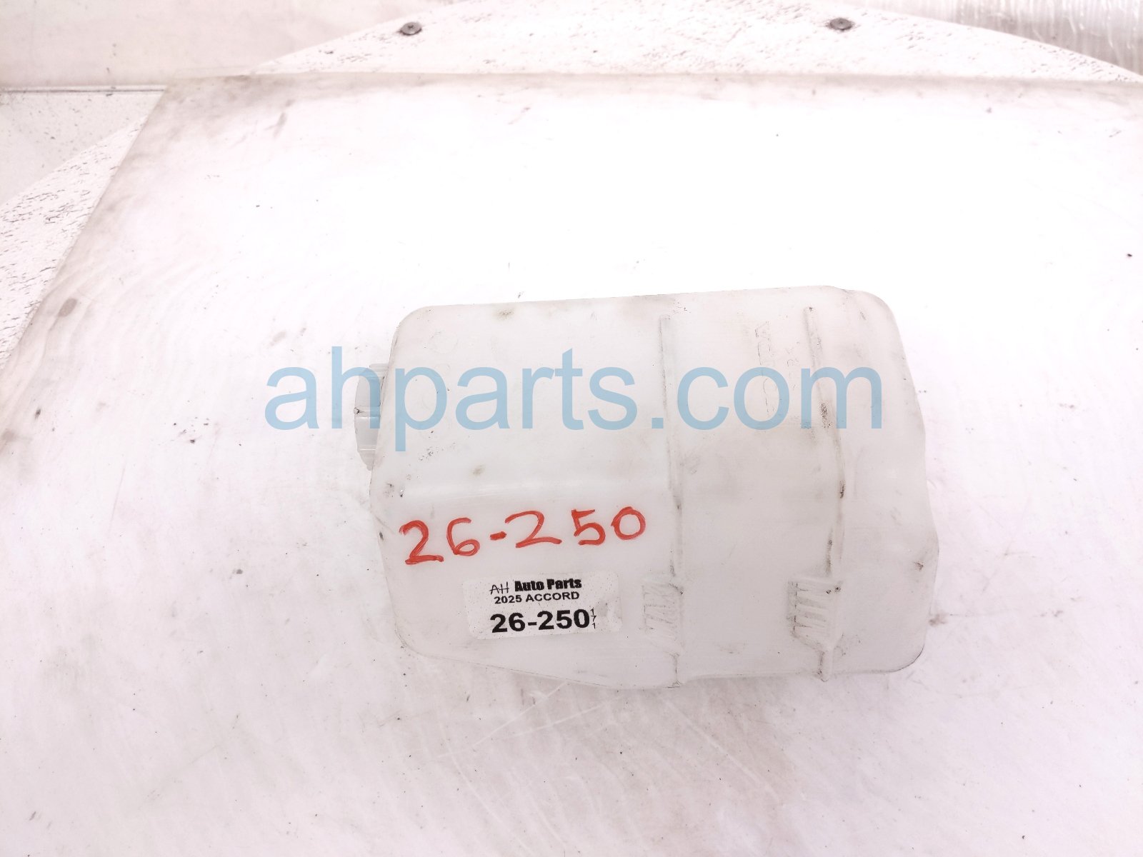 Honda RADIATOR COOLANT RESERVOIR TANK