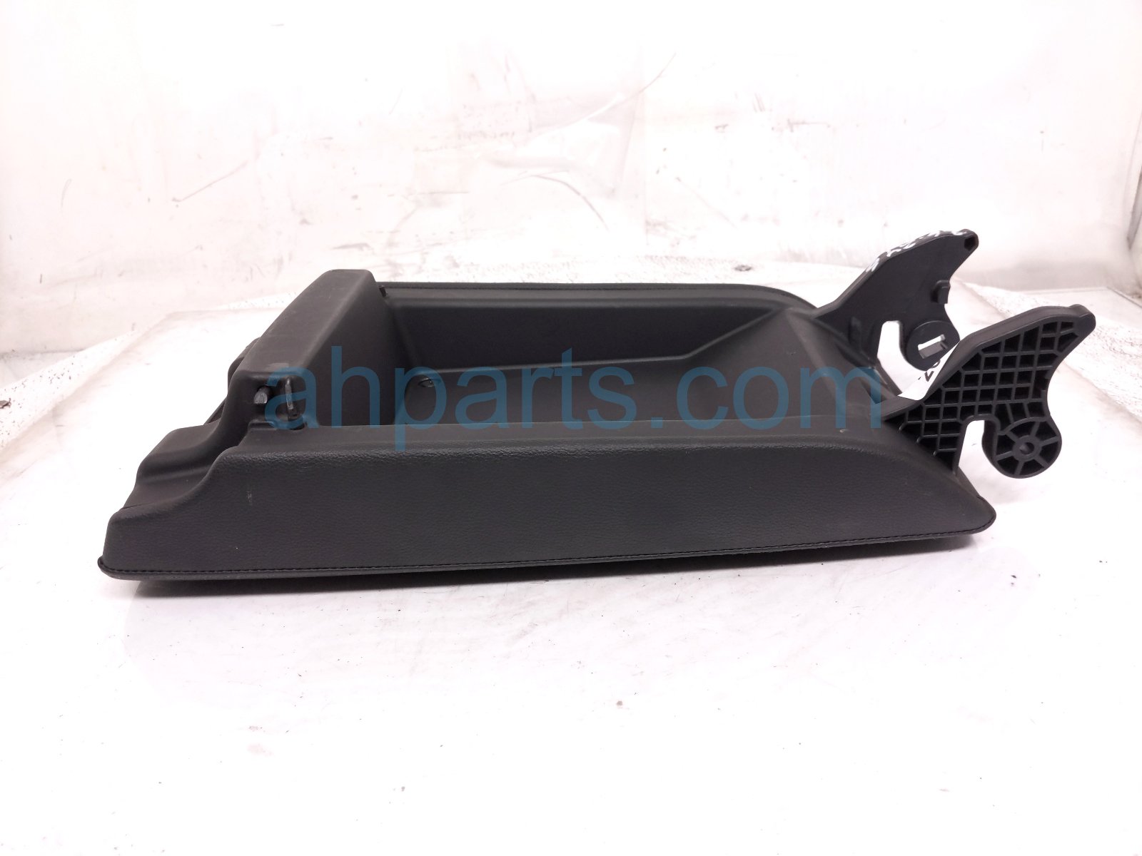 2019 Honda Accord Center Console Lid/armrest Black 83450 TVA A31ZD Replacement 2019 Honda Accord Center Console Lid/armrest Black 83450 TVA A31ZD Replacement thumbnail