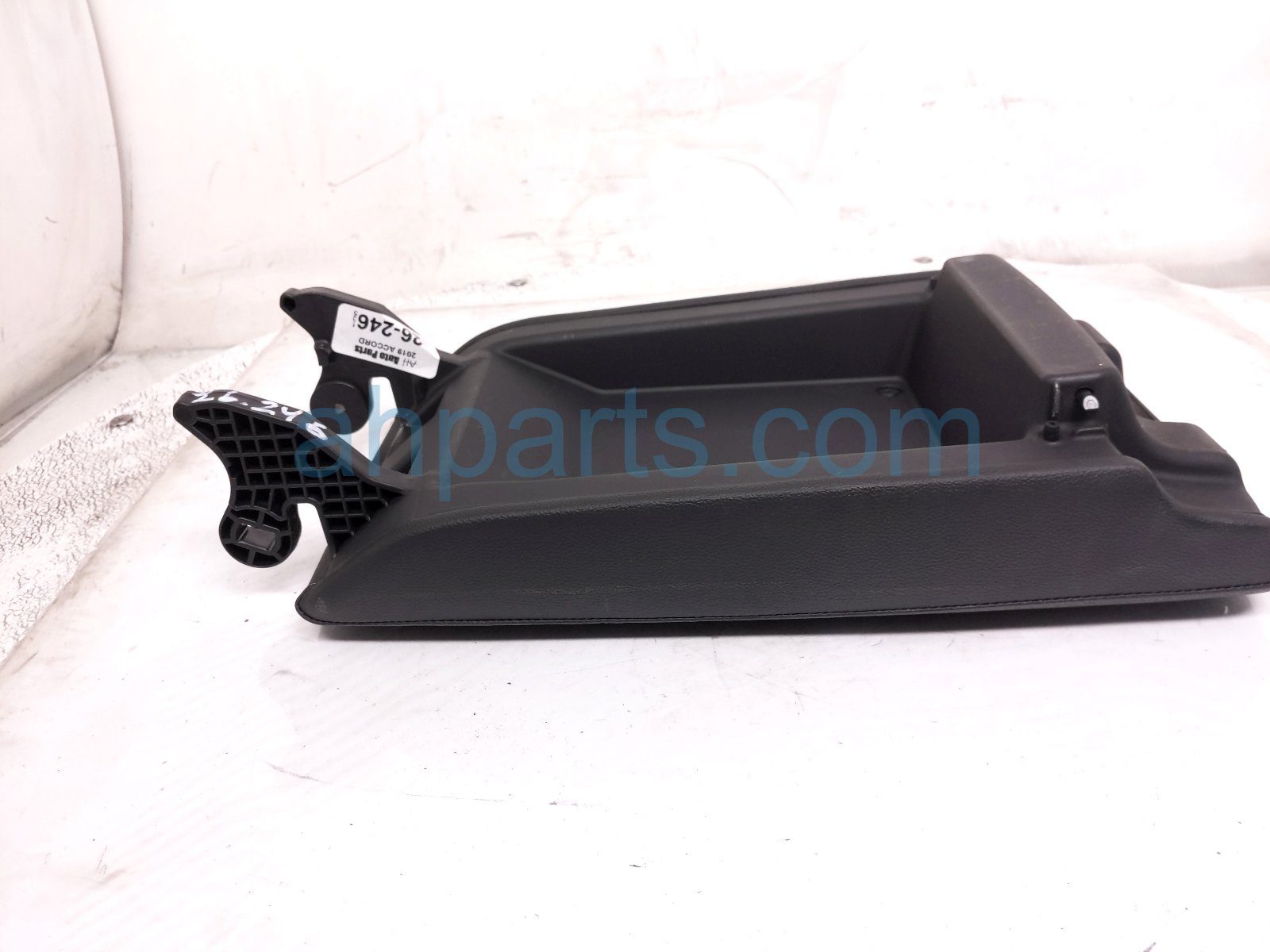 2019 Honda Accord Center Console Lid/armrest Black 83450 TVA A31ZD Replacement 2019 Honda Accord Center Console Lid/armrest Black 83450 TVA A31ZD Replacement thumbnail