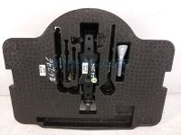 Honda JACK & TOOLS W/ FOAM HOLDER Honda JACK & TOOLS W/ FOAM HOLDER