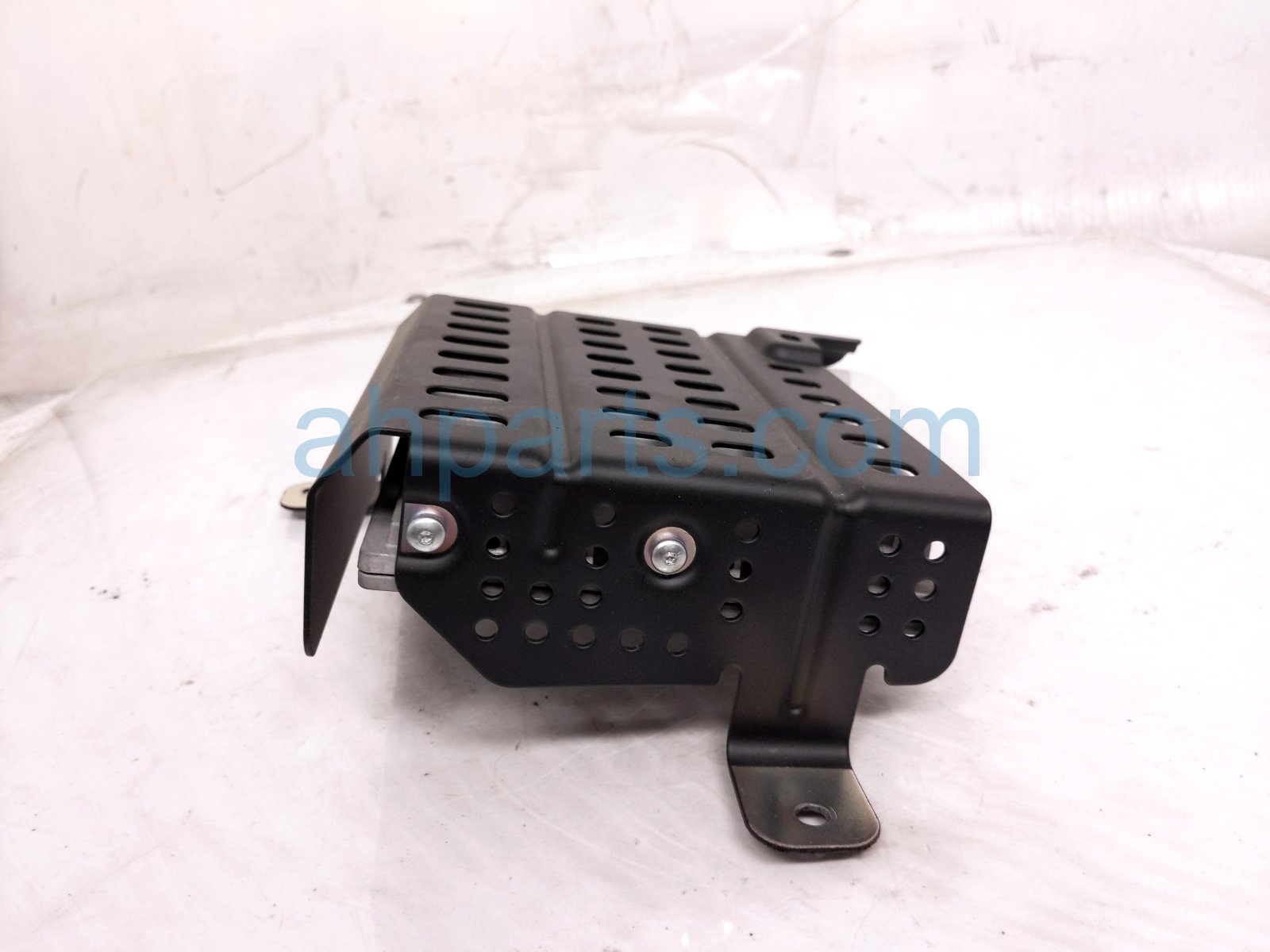 2025 Subaru Outback Legacy Audio Amplifier Front Right 86221AN11B Replacement 2025 Subaru Outback Legacy Audio Amplifier Front Right 86221AN11B Replacement thumbnail