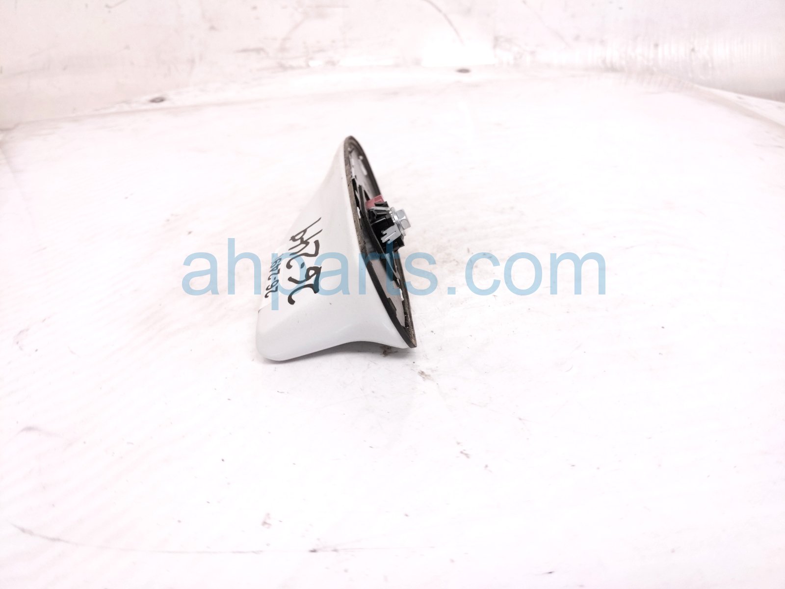 2022 Toyota Sienna Antenna Roof Mtd Shark Fin White 86760 04010 Replacement 2022 Toyota Sienna Antenna Roof Mtd Shark Fin White 86760 04010 Replacement thumbnail
