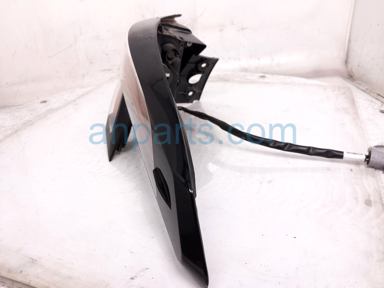 2022 Toyota Sienna Light / Rear Passenger Tail Lamp (on Body) 81550 08091 Replacement 2022 Toyota Sienna Light / Rear Passenger Tail Lamp (on Body) 81550 08091 Replacement thumbnail