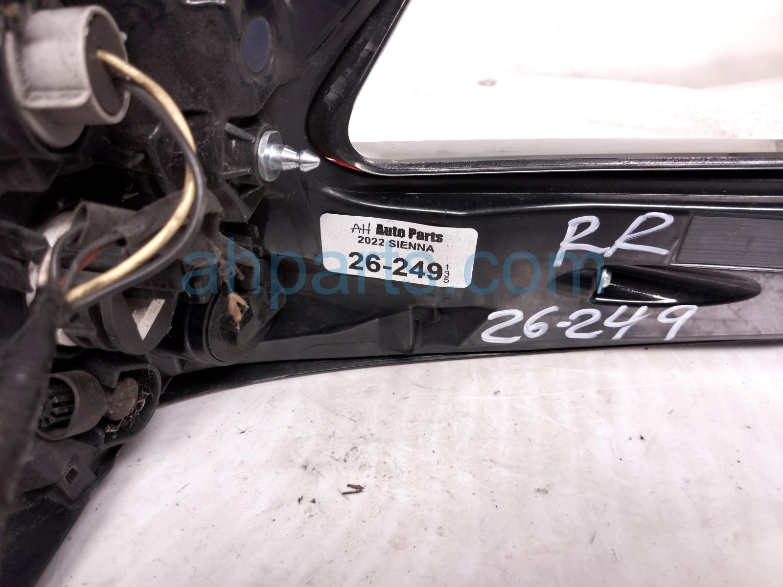 2022 Toyota Sienna Light / Rear Passenger Tail Lamp (on Body) 81550 08091 Replacement 2022 Toyota Sienna Light / Rear Passenger Tail Lamp (on Body) 81550 08091 Replacement thumbnail