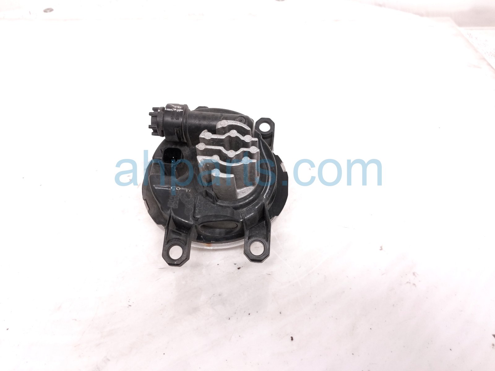 2022 Toyota Sienna Passenger Fog Lamp / Light 81210 08040 Replacement 2022 Toyota Sienna Passenger Fog Lamp / Light 81210 08040 Replacement thumbnail