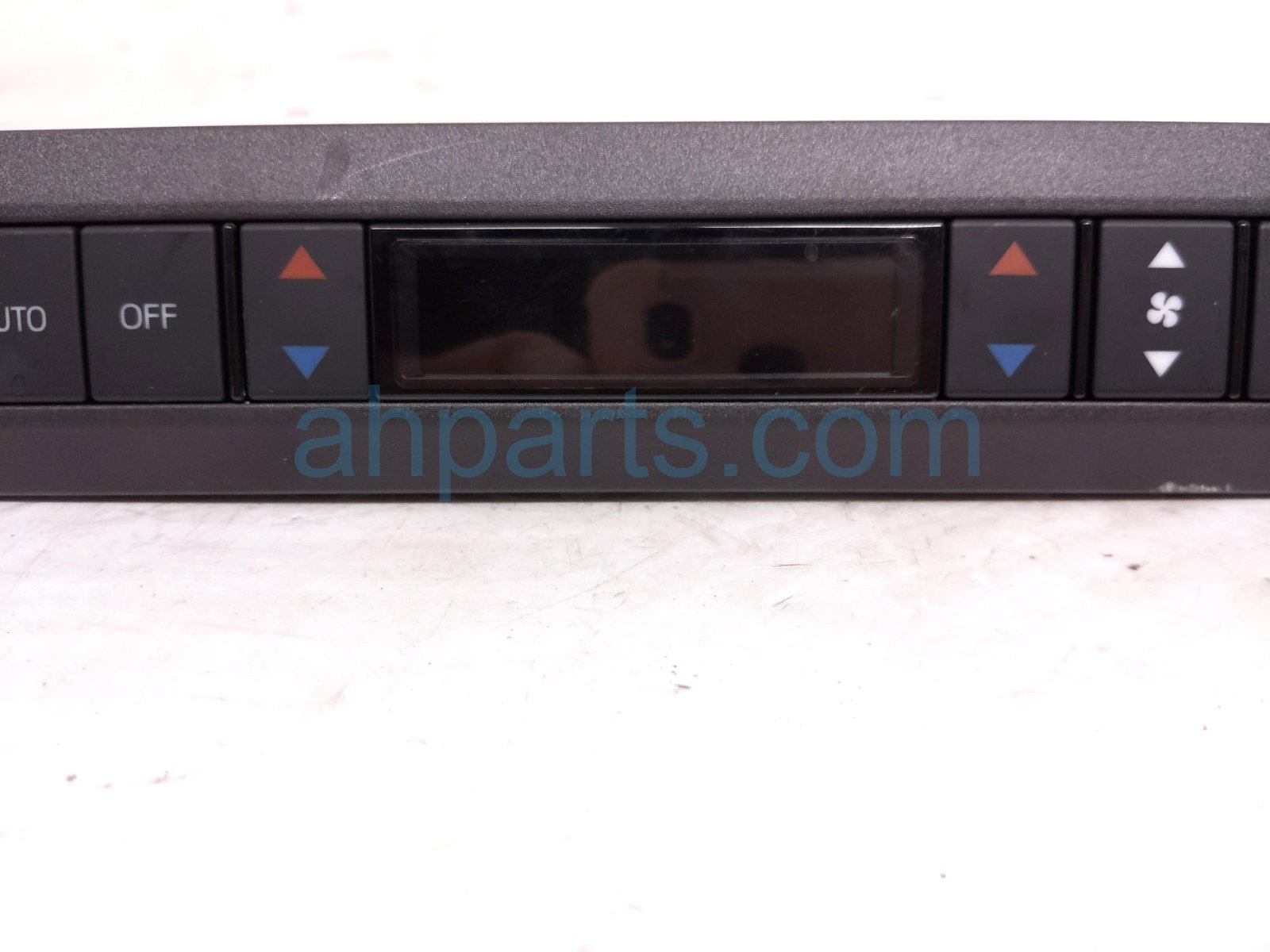 2022 Toyota Sienna Temperature Climate Heater/ac Control(on Dash) 55900 08270 B0 Replacement 2022 Toyota Sienna Temperature Climate Heater/ac Control(on Dash) 55900 08270 B0 Replacement thumbnail