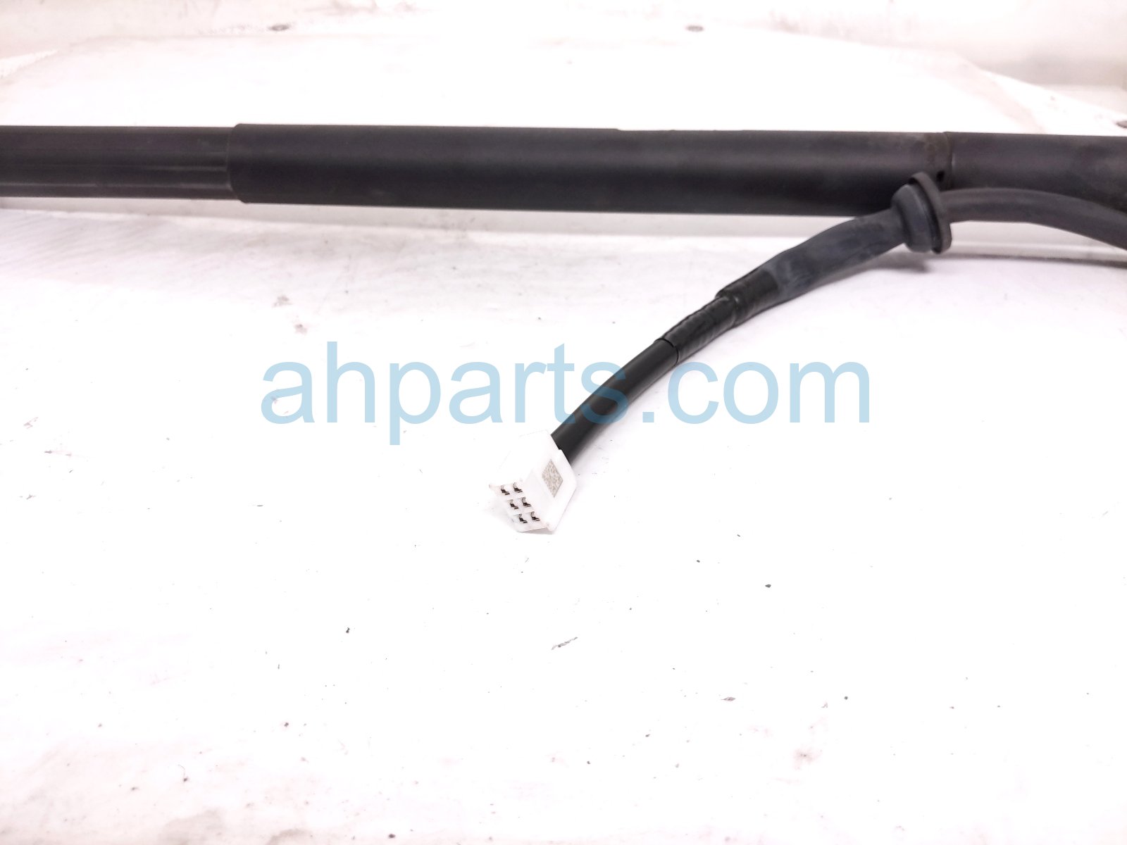 2022 Toyota Sienna Rear Tail Window Regulator Passenger Power Liftgate Strut Actuator 68950 08050 Replacement 2022 Toyota Sienna Rear Tail Window Regulator Passenger Power Liftgate Strut Actuator 68950 08050 Replacement thumbnail