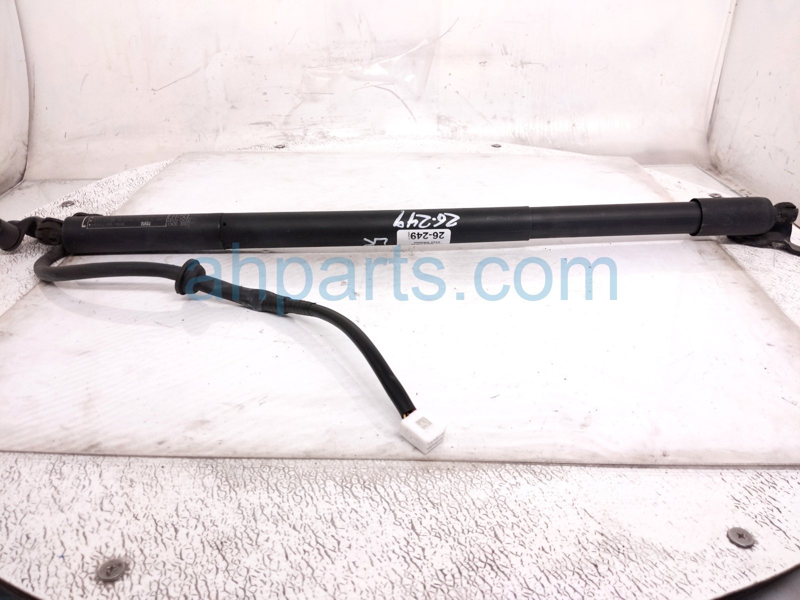 2022 Toyota Sienna Rear Tail Window Regulator Driver Power Liftgate Strut Actuator 68960 08050 Replacement 2022 Toyota Sienna Rear Tail Window Regulator Driver Power Liftgate Strut Actuator 68960 08050 Replacement thumbnail