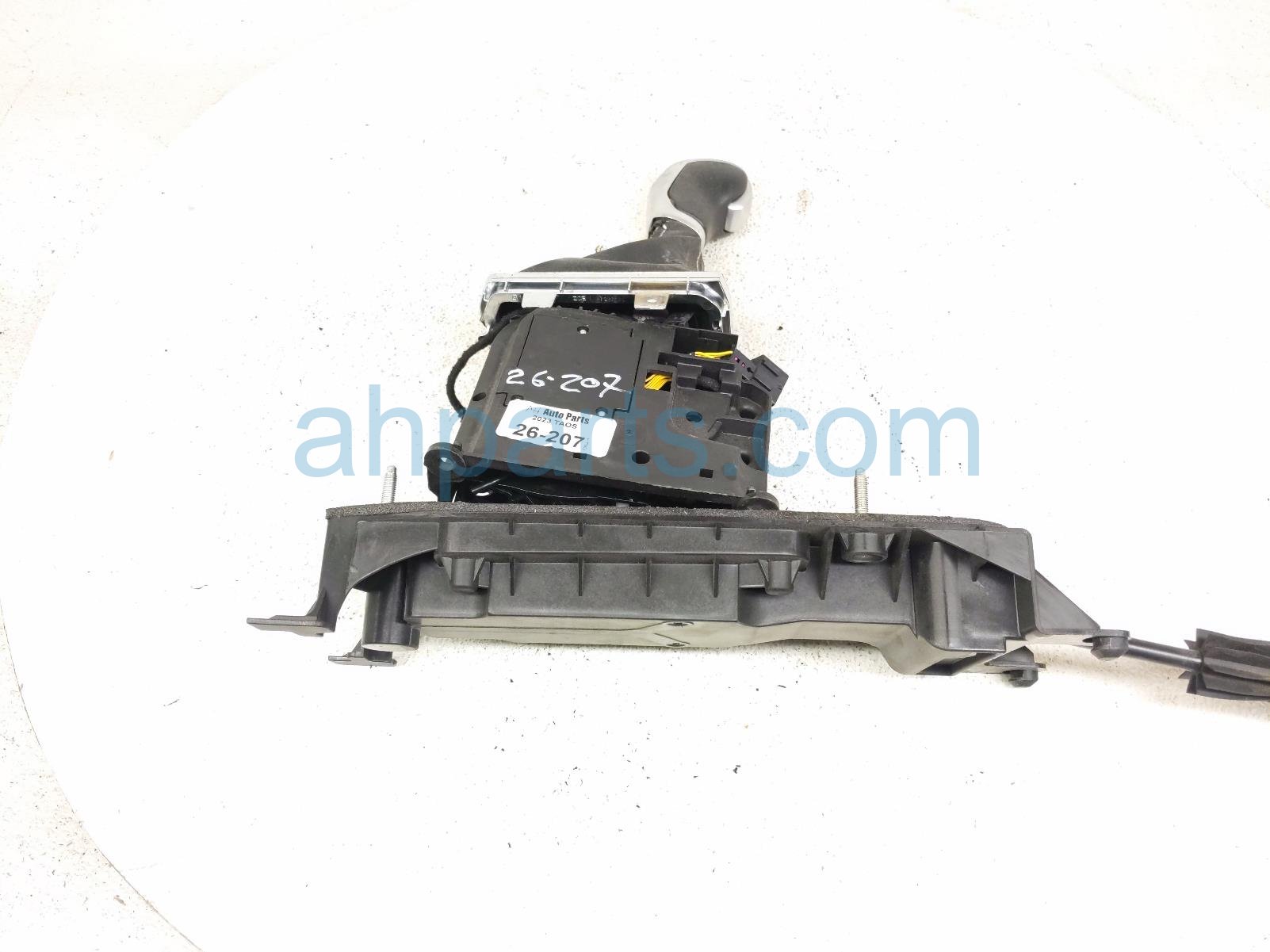 2023 Volkswagen Taos A/t Floor Shifter W/knob 1.5t Fwd 5QM 713 023 D Replacement 2023 Volkswagen Taos A/t Floor Shifter W/knob 1.5t Fwd 5QM 713 023 D Replacement thumbnail