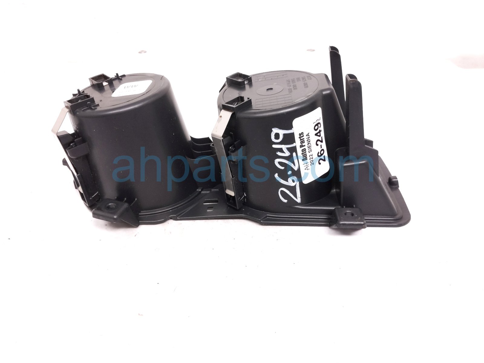 2022 Toyota Sienna Center Console Cup Holder Assy Brn 55625 08020 Replacement 2022 Toyota Sienna Center Console Cup Holder Assy Brn 55625 08020 Replacement thumbnail