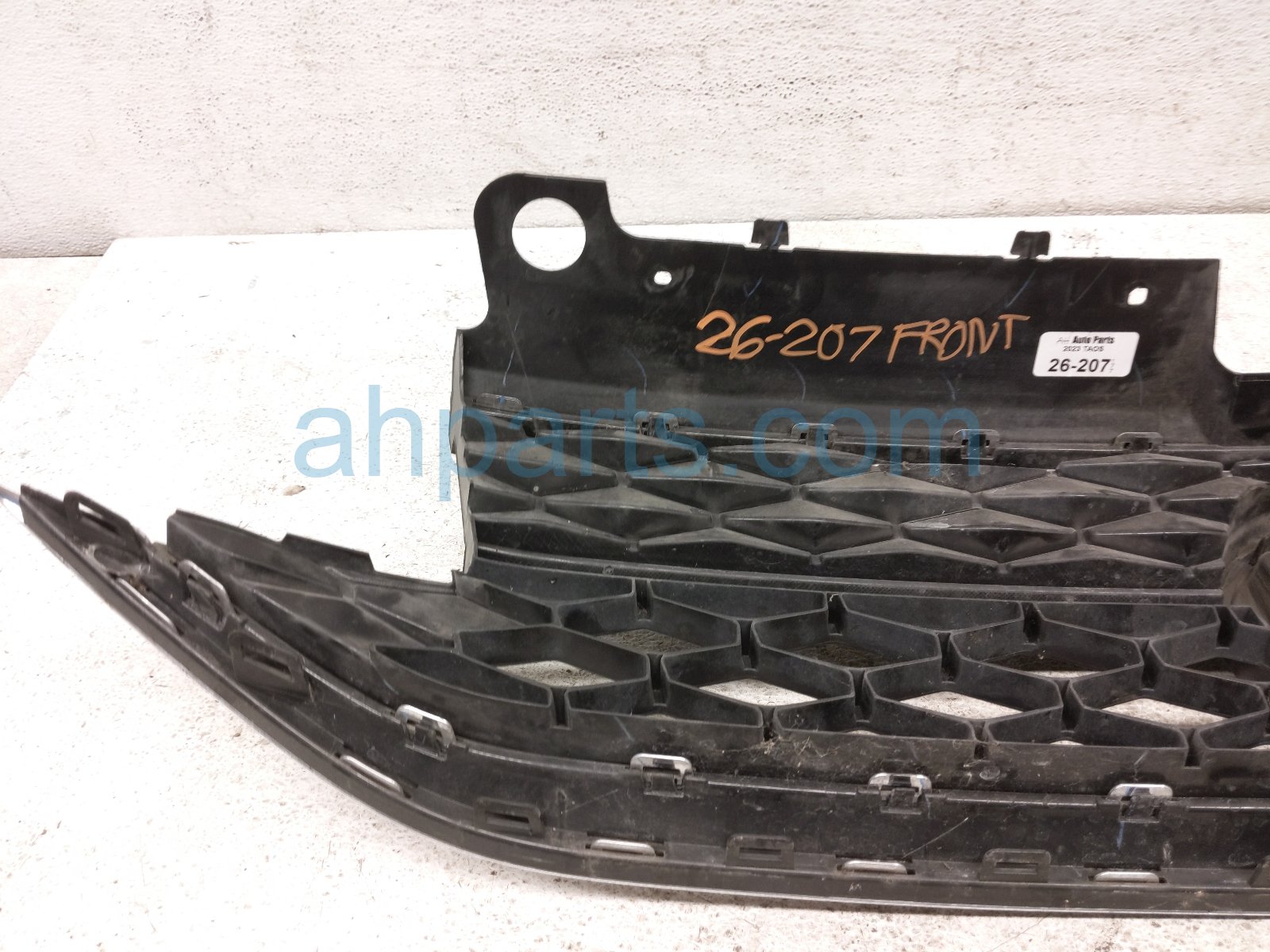 2023 Volkswagen Taos Upper Grille Chrome / Black 2GJ 853 651 AJ ZLL Replacement 2023 Volkswagen Taos Upper Grille Chrome / Black 2GJ 853 651 AJ ZLL Replacement thumbnail