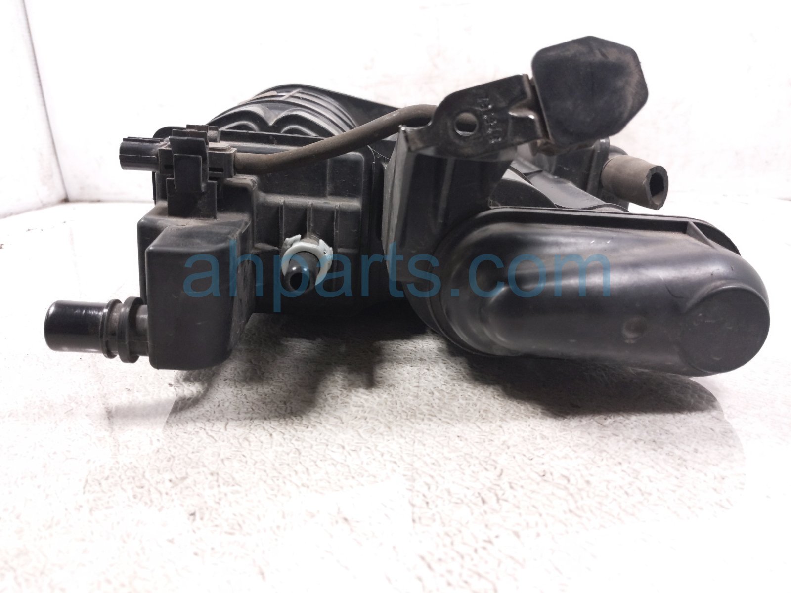 2023 Honda Ridgeline Fuel Vapor Charcoal Canister 3.5l 17011 TG7 A11 Replacement 2023 Honda Ridgeline Fuel Vapor Charcoal Canister 3.5l 17011 TG7 A11 Replacement thumbnail