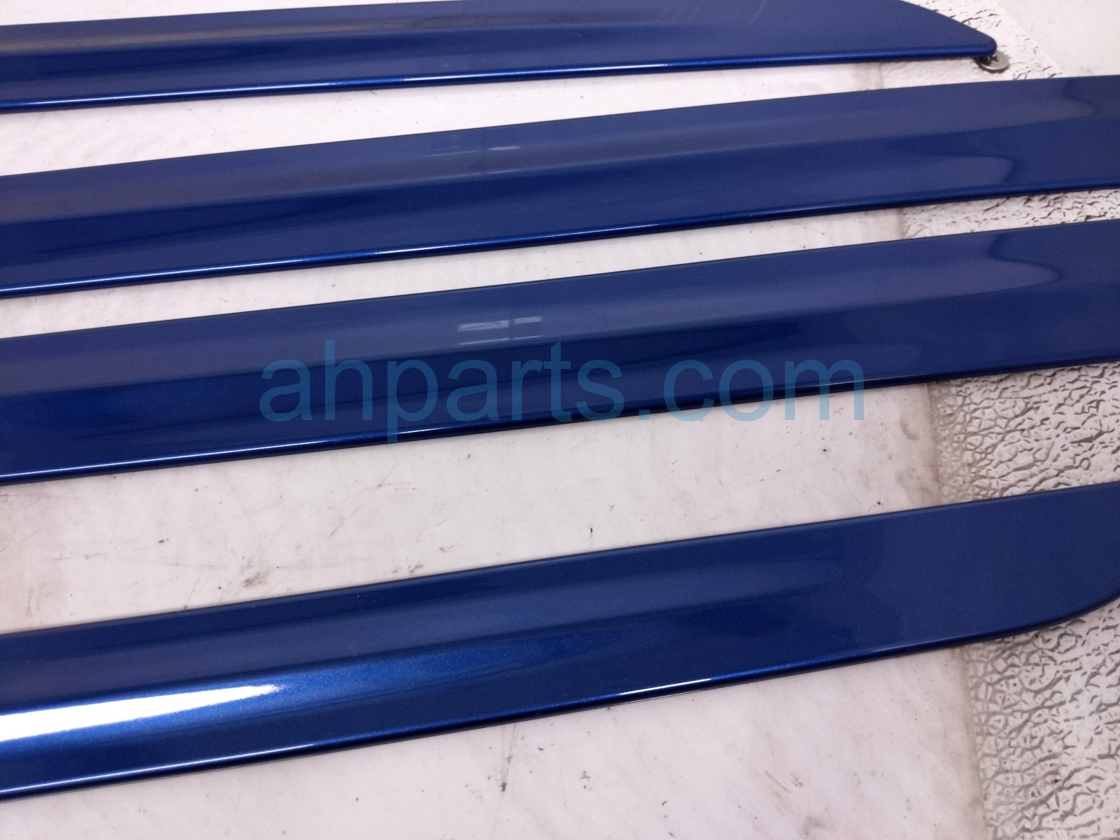 2018 Honda Civic Door Molding Set Blue 08P05 TGG 161 Replacement 2018 Honda Civic Door Molding Set Blue 08P05 TGG 161 Replacement thumbnail