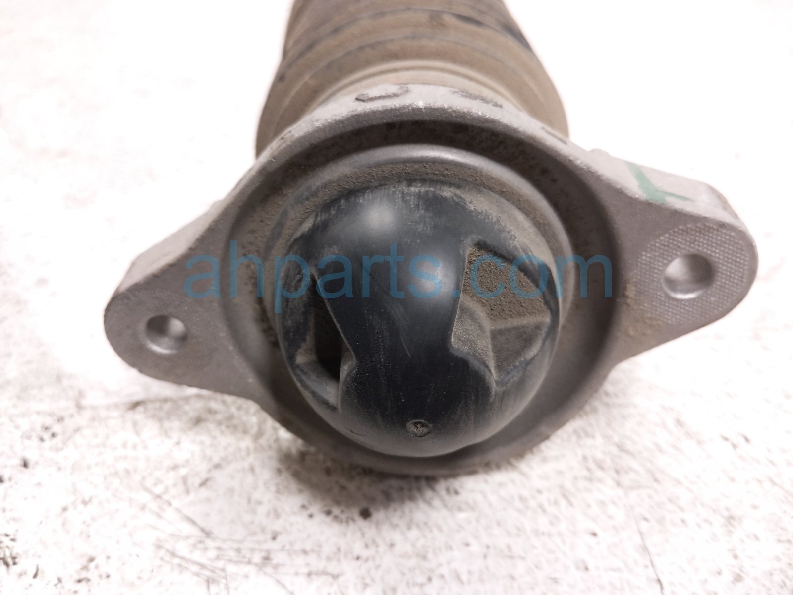 2023 Honda HR V Strut / Spring / Rear Driver Shock Absorber 52611 3W0 A02 Replacement 2023 Honda HR V Strut / Spring / Rear Driver Shock Absorber 52611 3W0 A02 Replacement thumbnail
