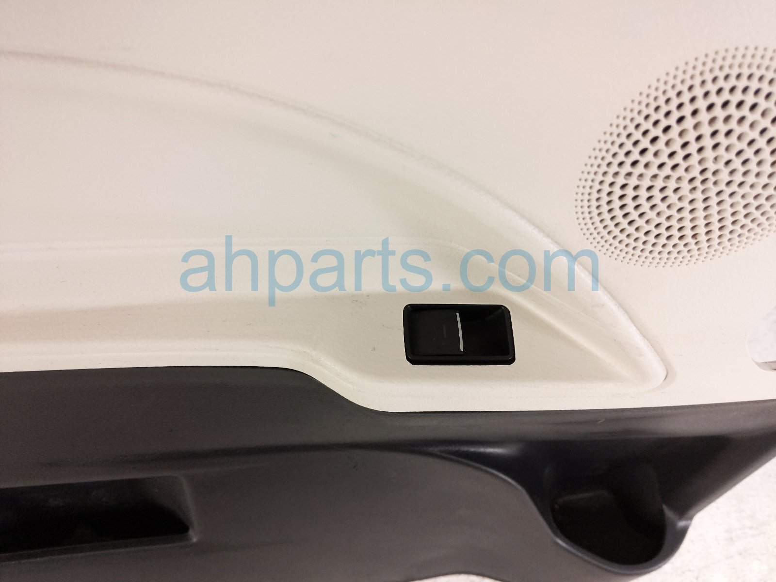 2022 Toyota Sienna Trim / Liner Rear Driver Interior Door Panel Brown 67690 08331 A0 Replacement 2022 Toyota Sienna Trim / Liner Rear Driver Interior Door Panel Brown 67690 08331 A0 Replacement thumbnail