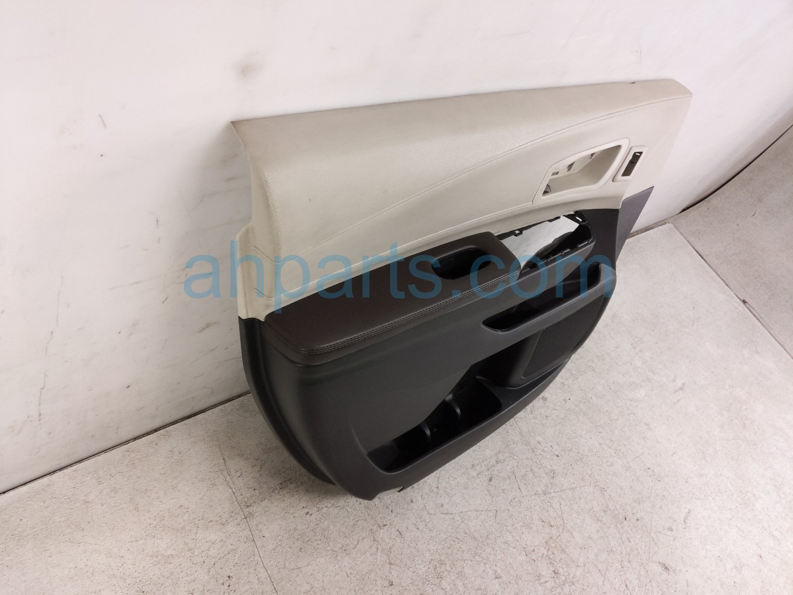 2022 Toyota Sienna Trim / Liner Front Driver Interior Door Panel Brown 67112 08030 Replacement 2022 Toyota Sienna Trim / Liner Front Driver Interior Door Panel Brown 67112 08030 Replacement thumbnail