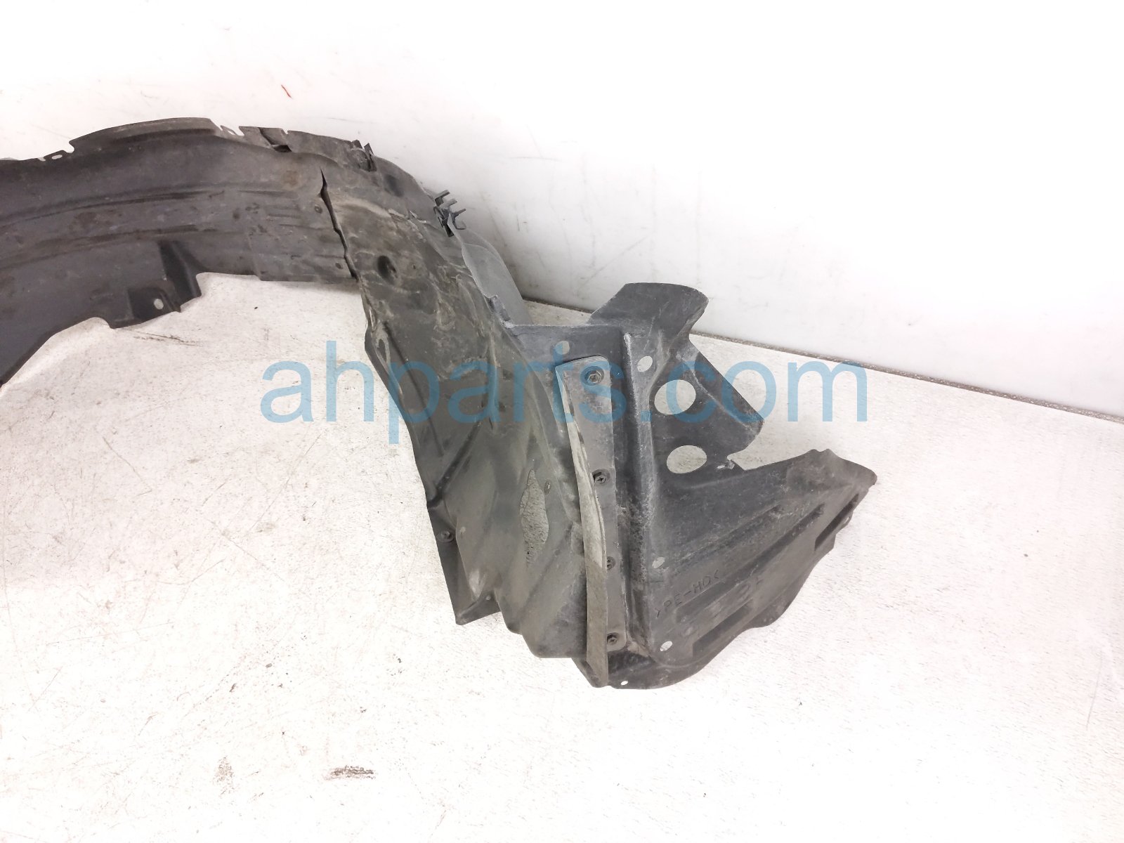 2013 Lexus Gs350 Front Passenger Inner Fender Liner 53805 30203 Replacement 2013 Lexus Gs350 Front Passenger Inner Fender Liner 53805 30203 Replacement thumbnail