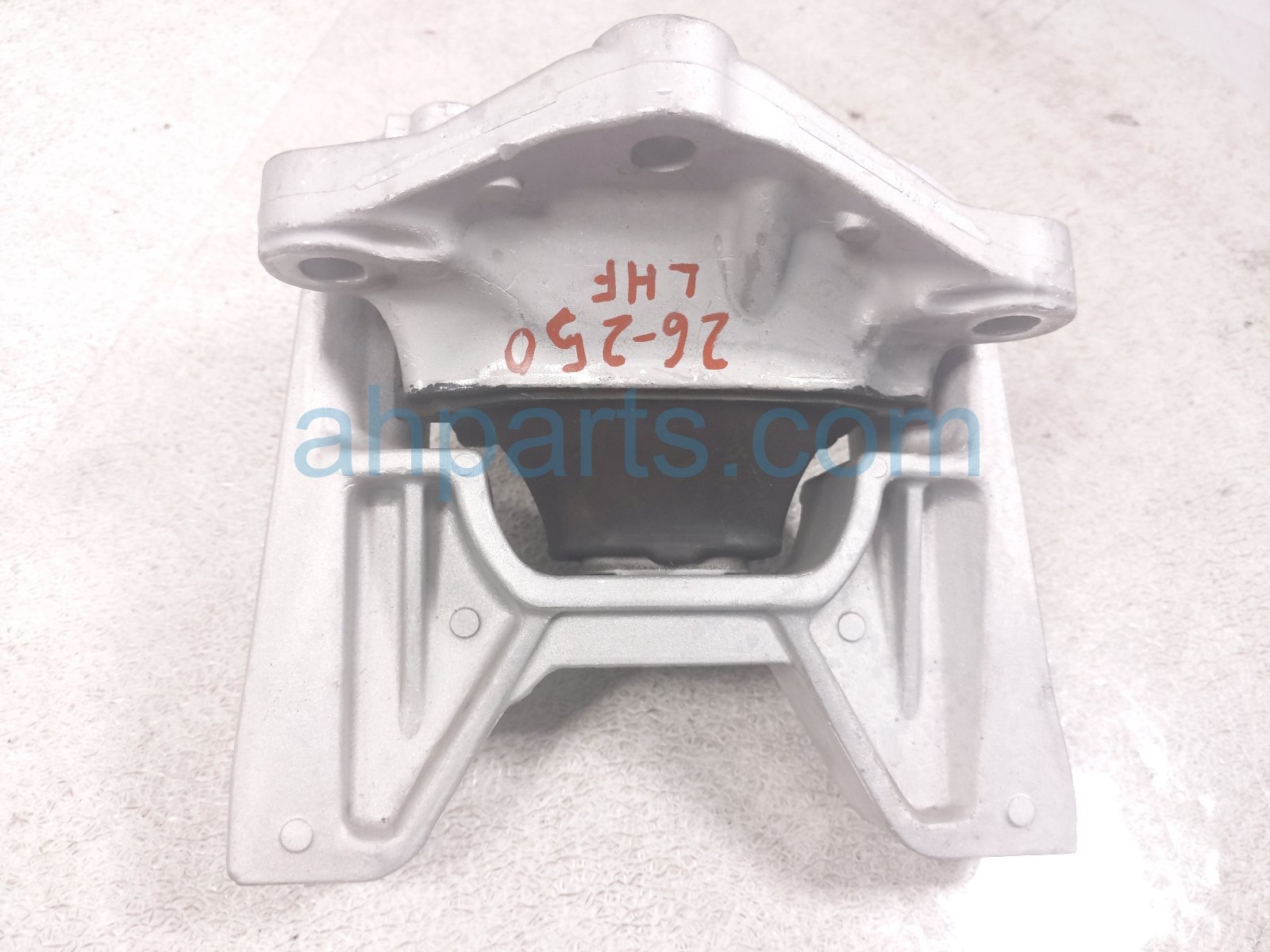Honda LH A/T TRANSMISSION MOUNT - HYB