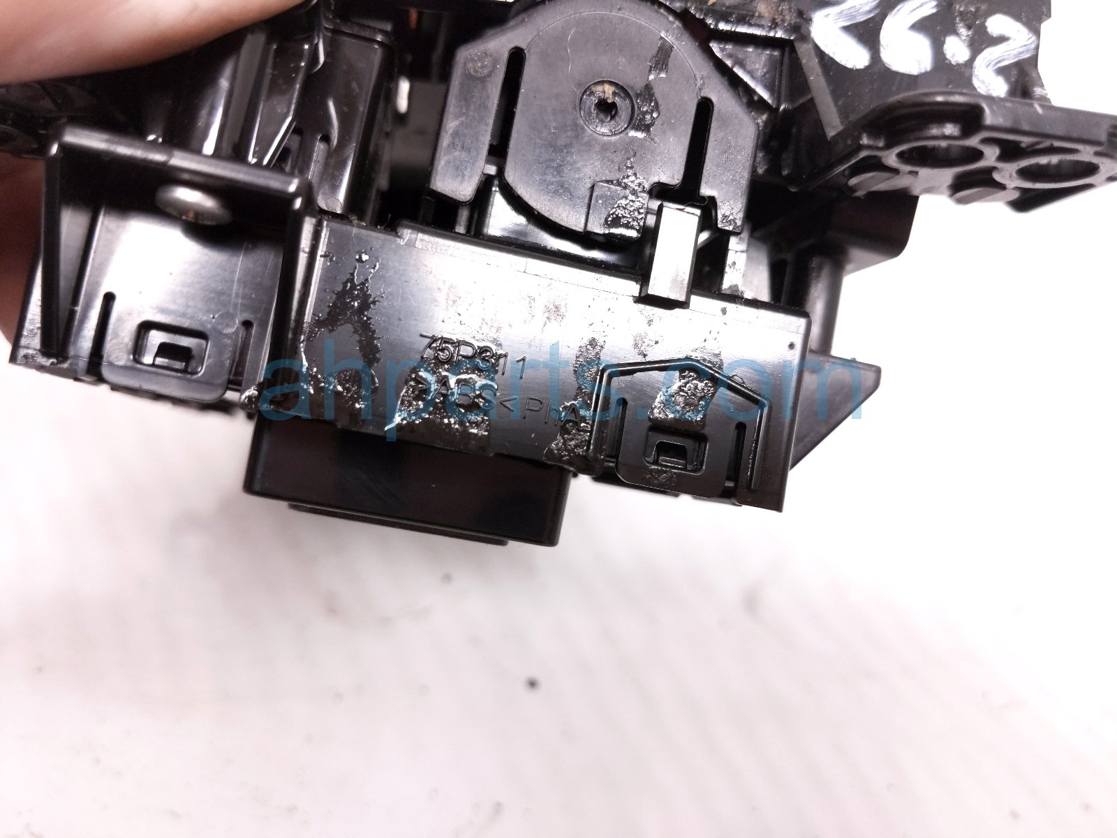 2022 Toyota Sienna Drive Mode + Park Brake Switch Assy 84390 08010 Replacement 2022 Toyota Sienna Drive Mode + Park Brake Switch Assy 84390 08010 Replacement thumbnail