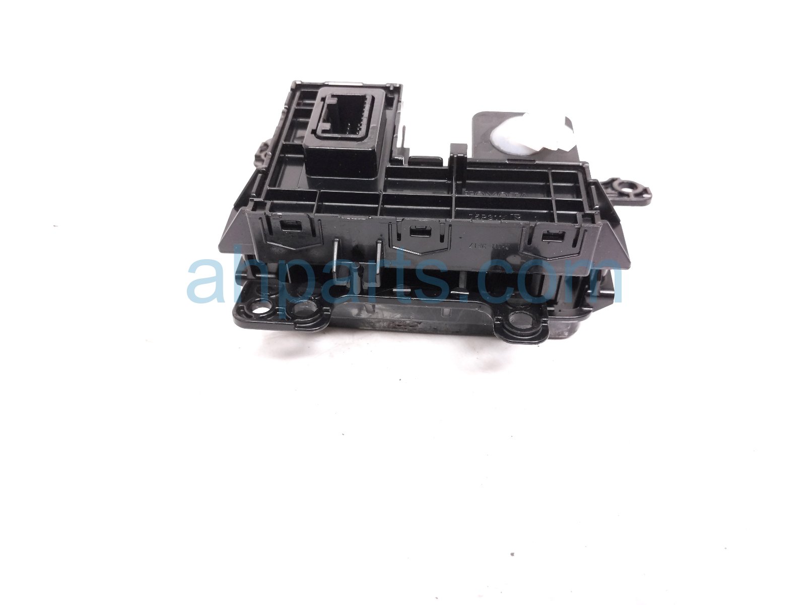 2022 Toyota Sienna Drive Mode + Park Brake Switch Assy 84390 08010 Replacement 2022 Toyota Sienna Drive Mode + Park Brake Switch Assy 84390 08010 Replacement thumbnail