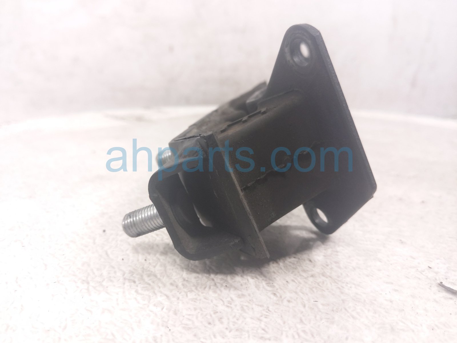 Subaru A/T TRANSMISSION MOUNT - 2.5L AWD