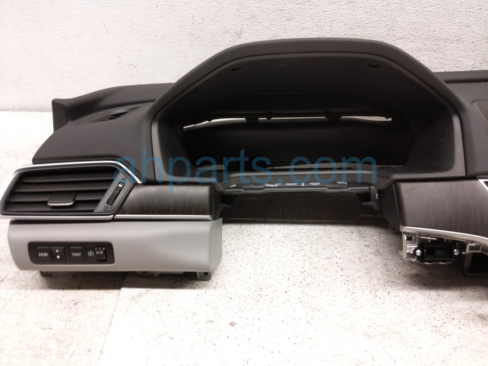 2018 Honda Accord Dashboard W/ Airbag Black 77100 TVA A10ZA Replacement 2018 Honda Accord Dashboard W/ Airbag Black 77100 TVA A10ZA Replacement thumbnail