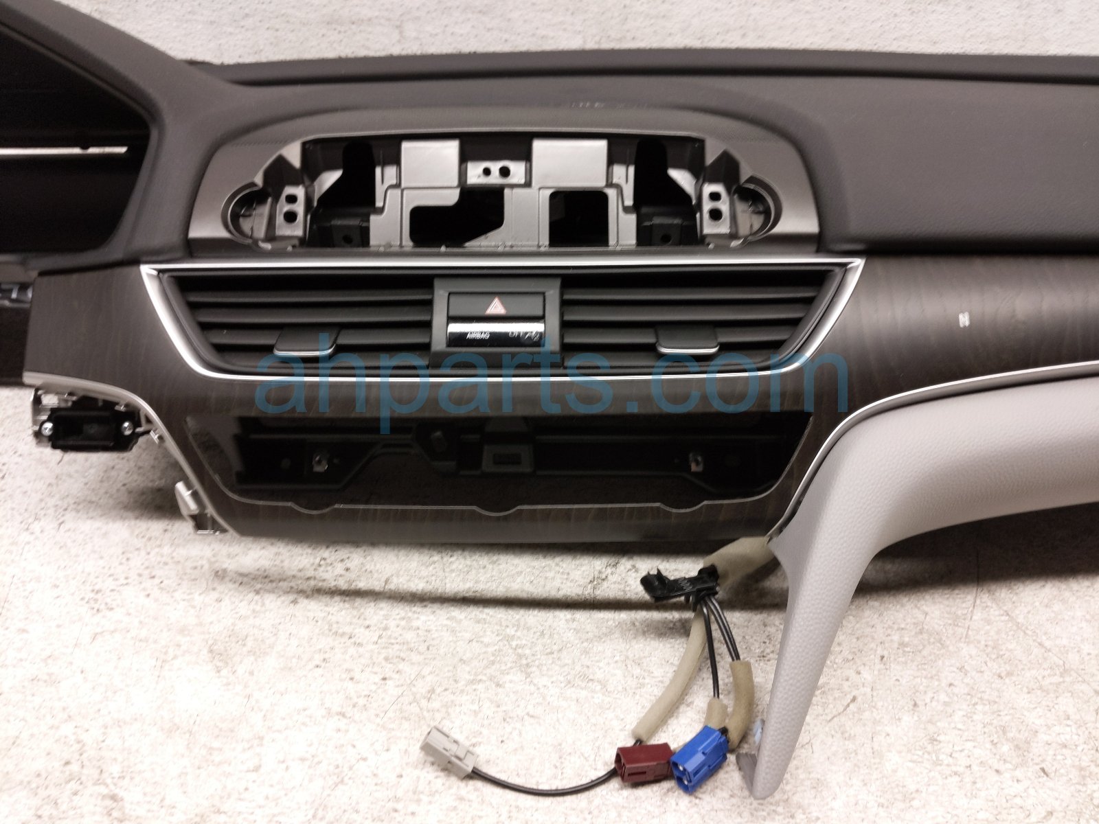 2018 Honda Accord Dashboard W/ Airbag Black 77100 TVA A10ZA Replacement 2018 Honda Accord Dashboard W/ Airbag Black 77100 TVA A10ZA Replacement thumbnail