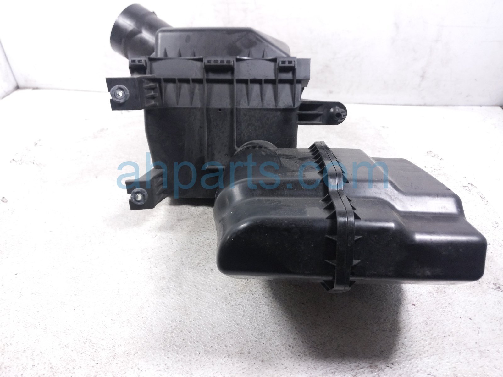 2025 Subaru Outback Legacy Air Cleaner Intake Box 46051AN00A Replacement 2025 Subaru Outback Legacy Air Cleaner Intake Box 46051AN00A Replacement thumbnail