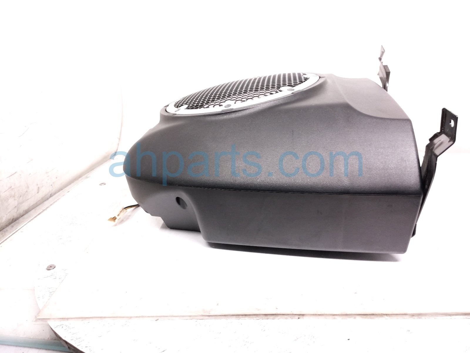 2015 Mitsubishi Lancermit Rear Driver Subwoofer Speaker Assy 8720A042 Replacement 2015 Mitsubishi Lancermit Rear Driver Subwoofer Speaker Assy 8720A042 Replacement thumbnail