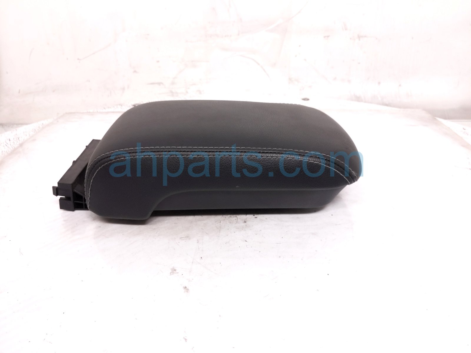 2015 Mitsubishi Lancermit Center Console Lid/armrest Black 8011A221XB Replacement 2015 Mitsubishi Lancermit Center Console Lid/armrest Black 8011A221XB Replacement thumbnail