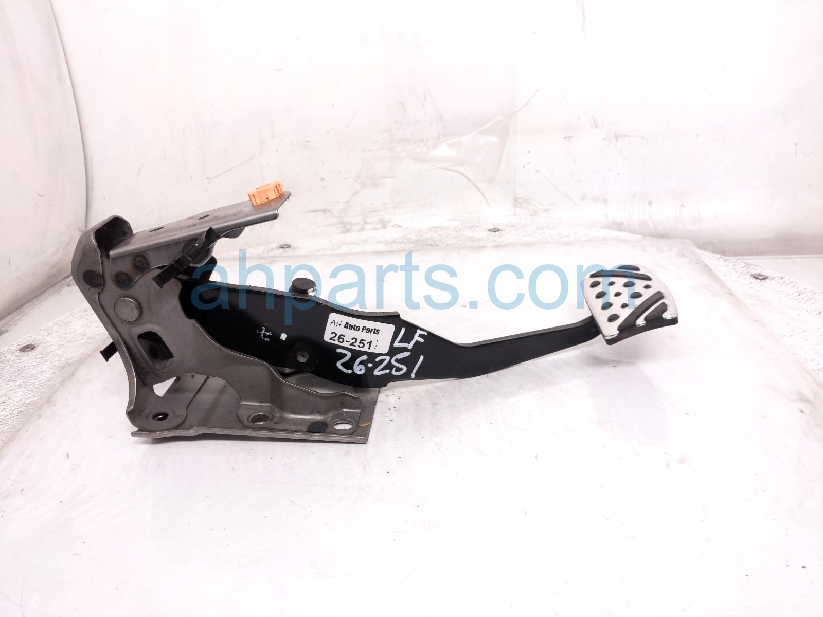 2015 Mitsubishi Lancermit Brake Pedal Assy Fl 2.0l Awd 46531W030P Replacement 2015 Mitsubishi Lancermit Brake Pedal Assy Fl 2.0l Awd 46531W030P Replacement thumbnail