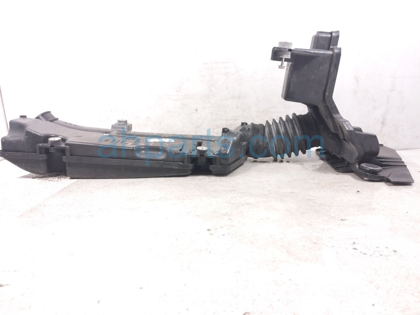 2025 Honda Accord Air Intake Resonator & Tube Hyb 17230 6MA J01 Replacement 2025 Honda Accord Air Intake Resonator & Tube Hyb 17230 6MA J01 Replacement thumbnail