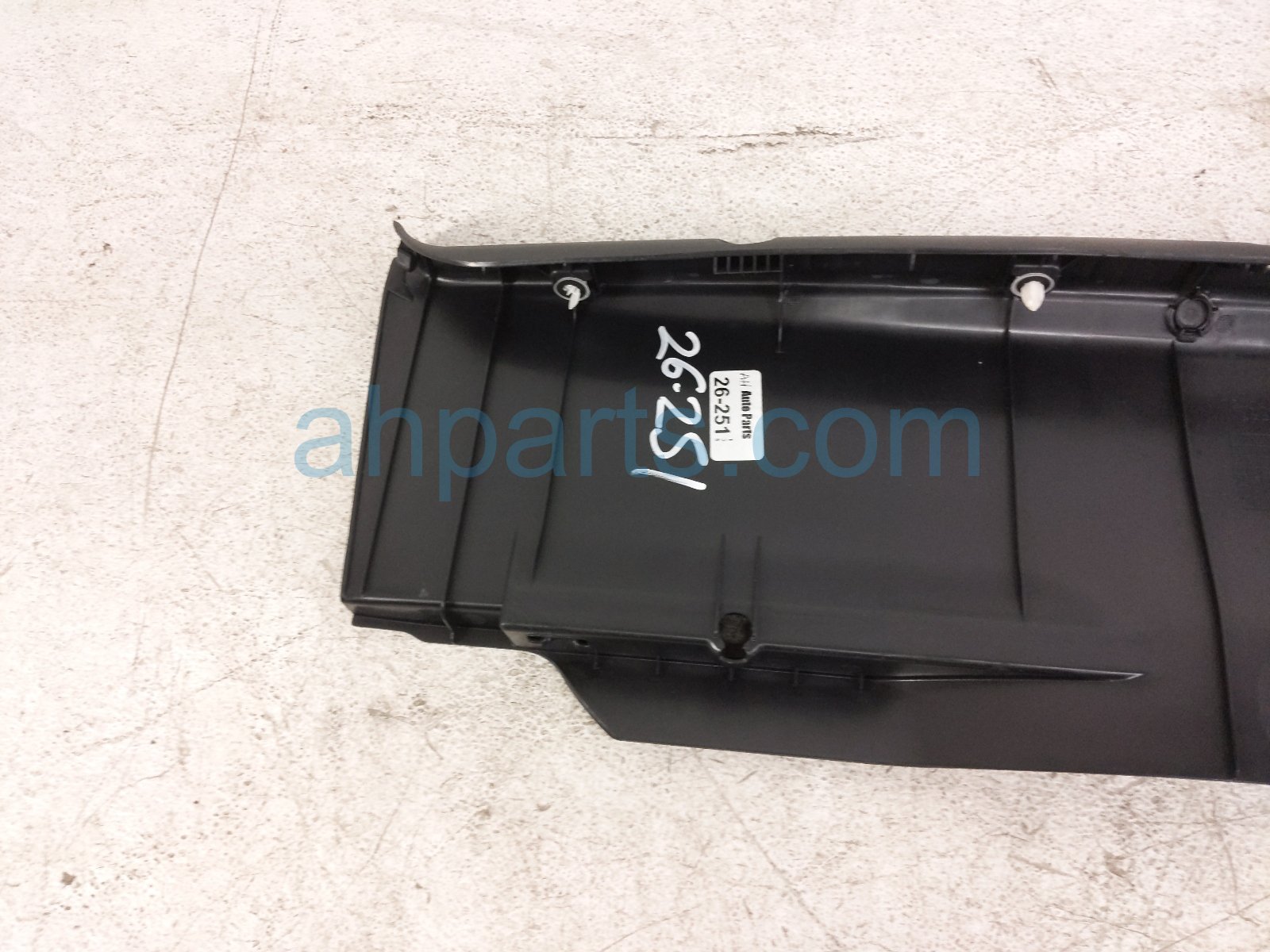 2015 Mitsubishi Lancermit Rear Trunk Sill Scuff Plate Blk 7240A032 Replacement 2015 Mitsubishi Lancermit Rear Trunk Sill Scuff Plate Blk 7240A032 Replacement thumbnail