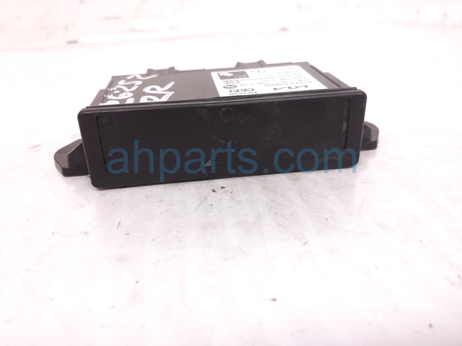 2025 Kia Carnival Rear Passenger Sliding Door Control Module 81870 R0600 Replacement 2025 Kia Carnival Rear Passenger Sliding Door Control Module 81870 R0600 Replacement thumbnail