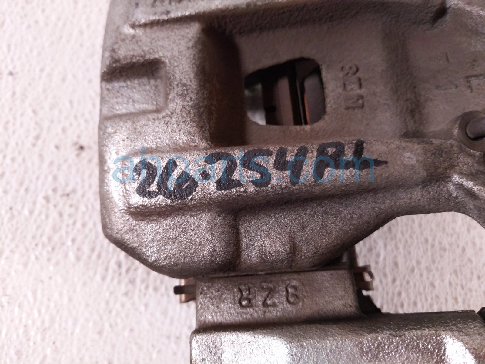2019 Toyota Rav 4 Rear Driver Brake Caliper 47822 10030 Replacement 2019 Toyota Rav 4 Rear Driver Brake Caliper 47822 10030 Replacement thumbnail