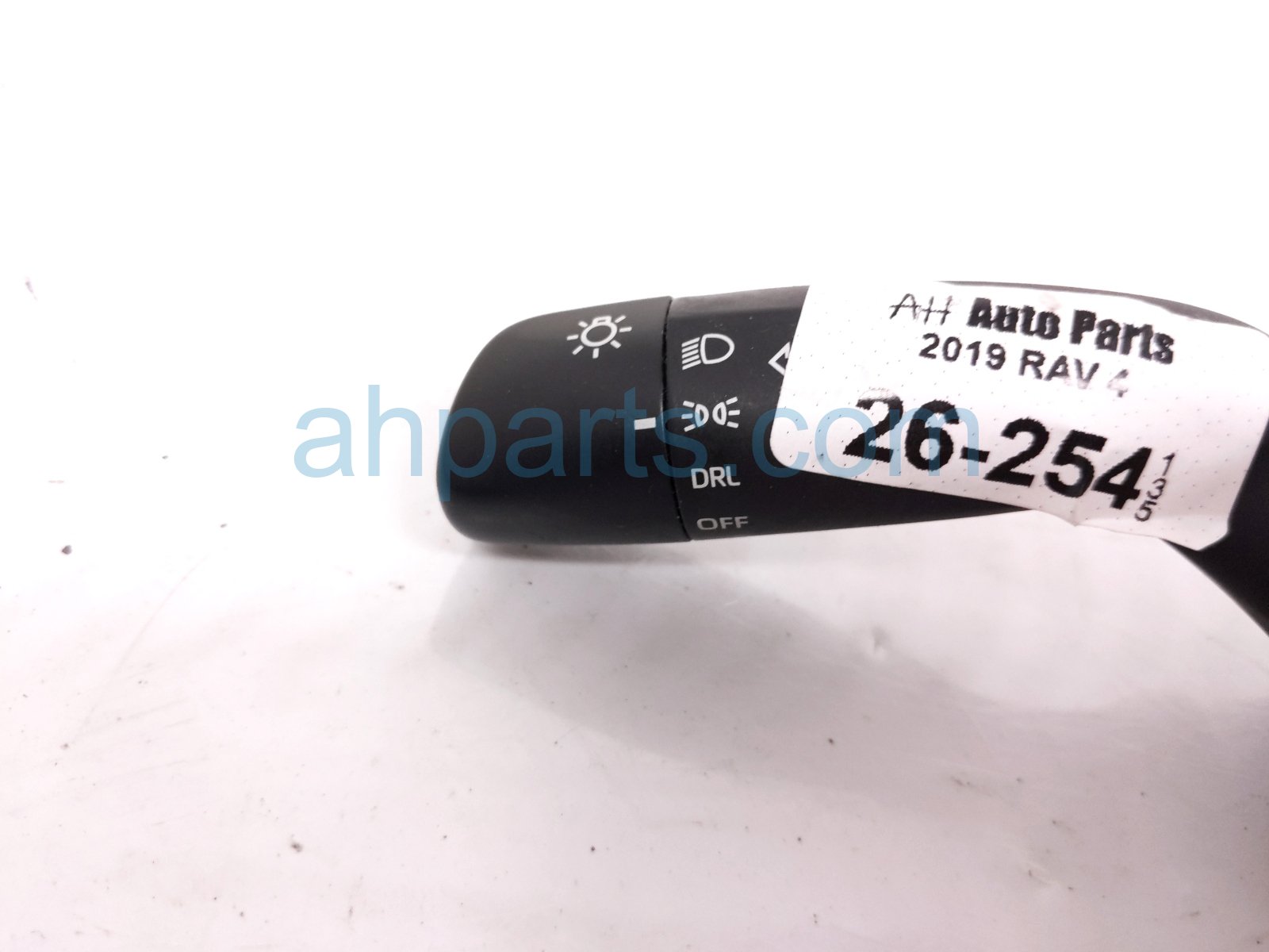 Toyota HEADLAMP / SIGNAL COLUMN SWITCH