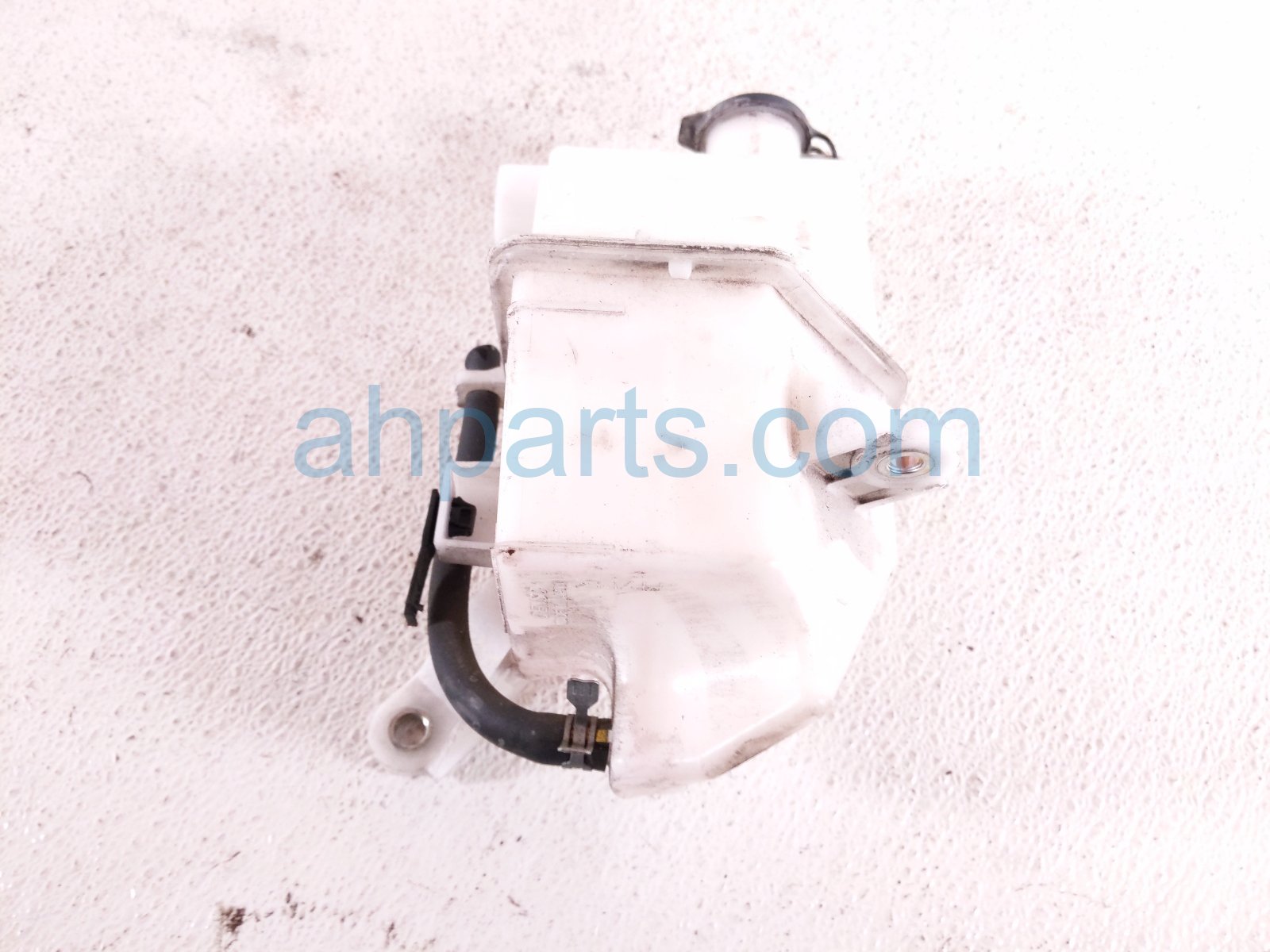 Toyota COOLANT OVERFLOW RESERVOIR TANK Toyota COOLANT OVERFLOW RESERVOIR TANK