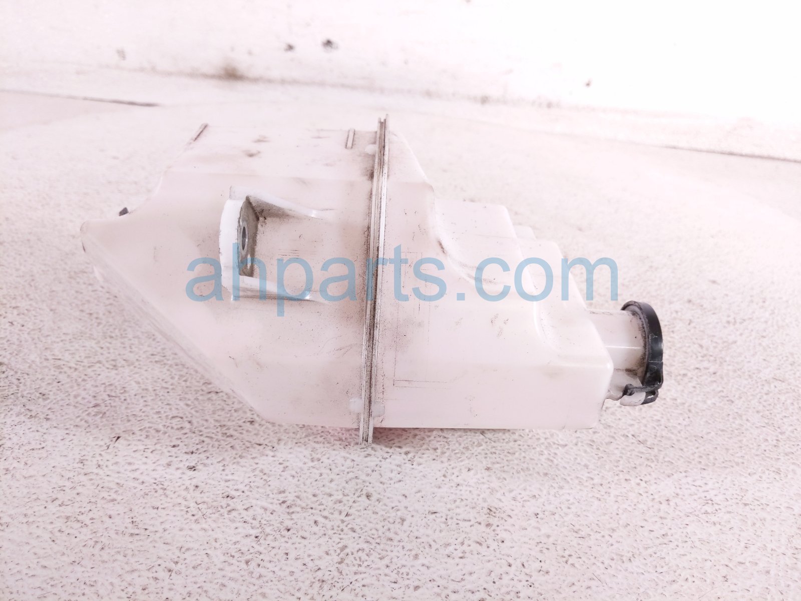 2019 Toyota Rav 4 Coolant Overflow Reservoir Tank 16470 25050 Replacement 2019 Toyota Rav 4 Coolant Overflow Reservoir Tank 16470 25050 Replacement thumbnail