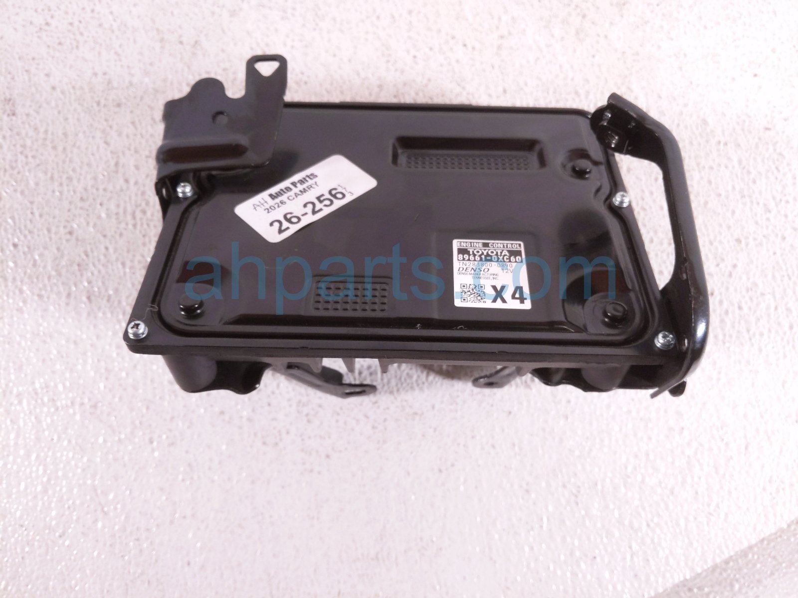 $245 Toyota ENGINE COMPUTER UNIT - AT $245 Toyota ENGINE COMPUTER UNIT - AT