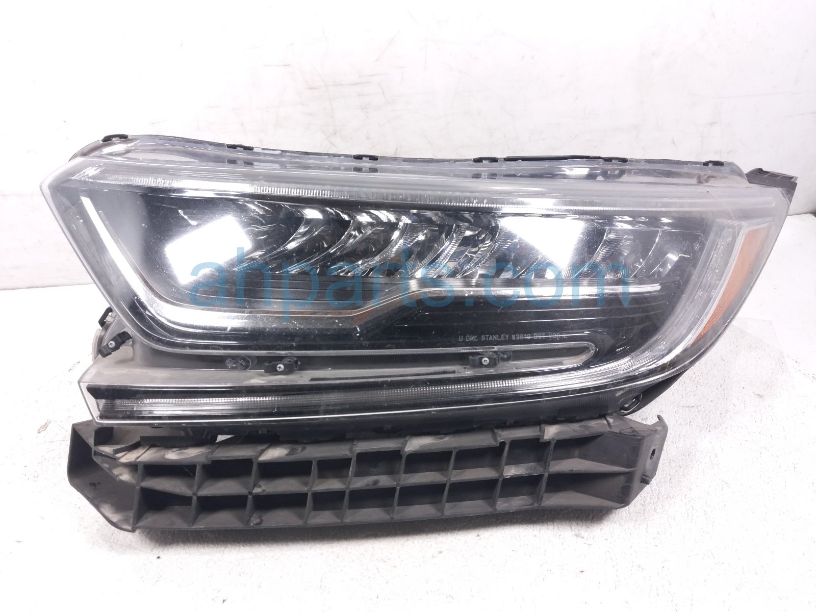 2021 Honda CR V Headlight Driver Headlamp / Light 33150 TLA A12 Replacement 2021 Honda CR V Headlight Driver Headlamp / Light 33150 TLA A12 Replacement thumbnail