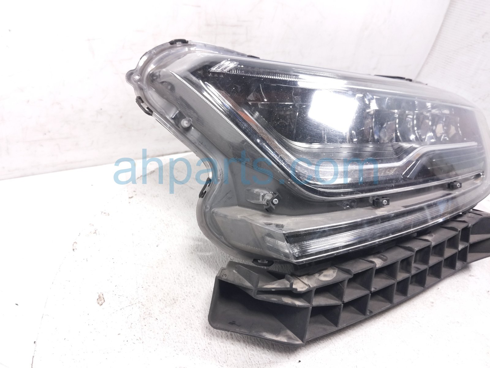 2021 Honda CR V Headlight Driver Headlamp / Light 33150 TLA A12 Replacement 2021 Honda CR V Headlight Driver Headlamp / Light 33150 TLA A12 Replacement thumbnail