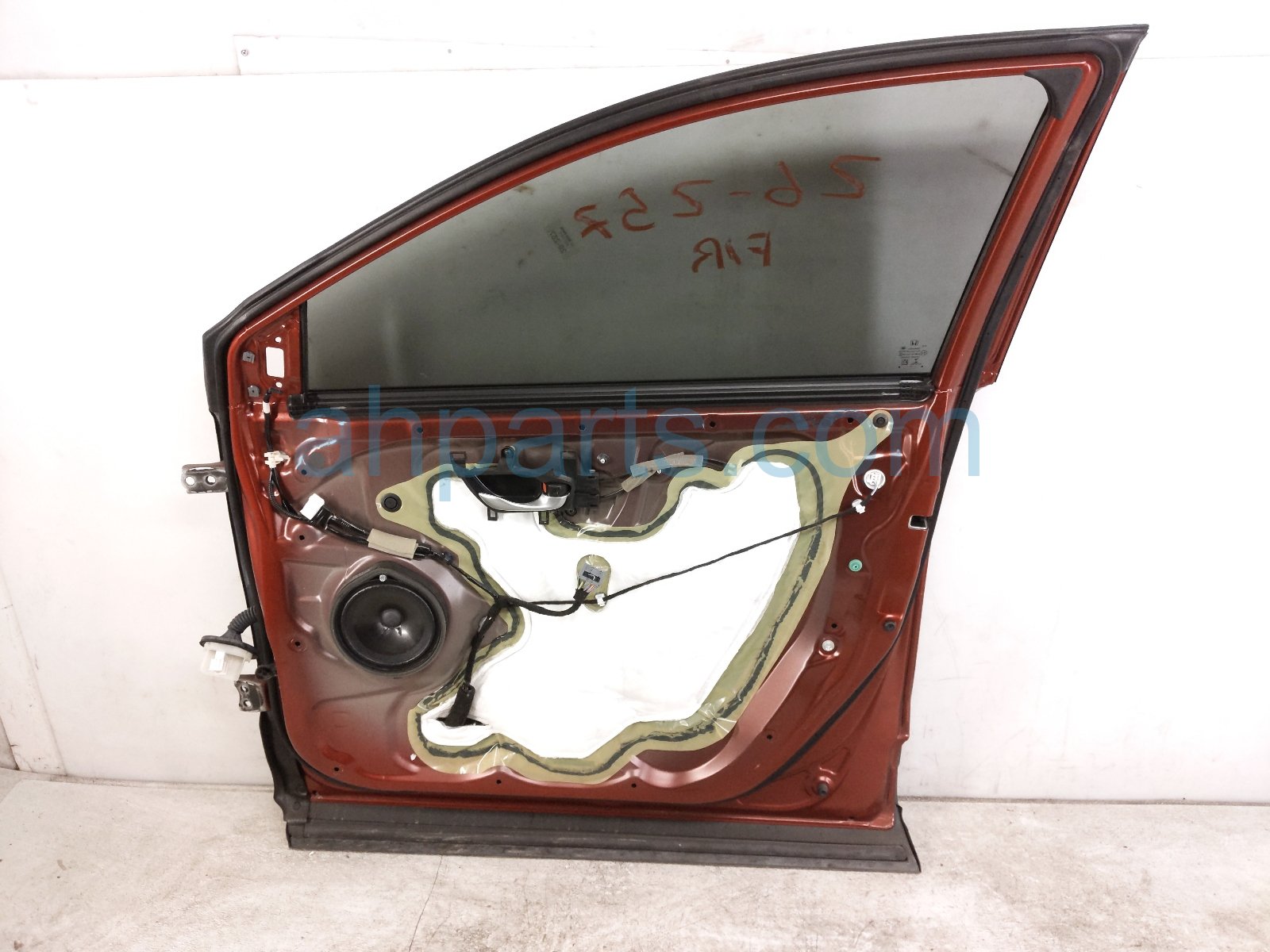 2021 Honda CR V Front Passenger Door Red No Mirror/trim 67010 TLA A10ZZ Replacement 2021 Honda CR V Front Passenger Door Red No Mirror/trim 67010 TLA A10ZZ Replacement thumbnail